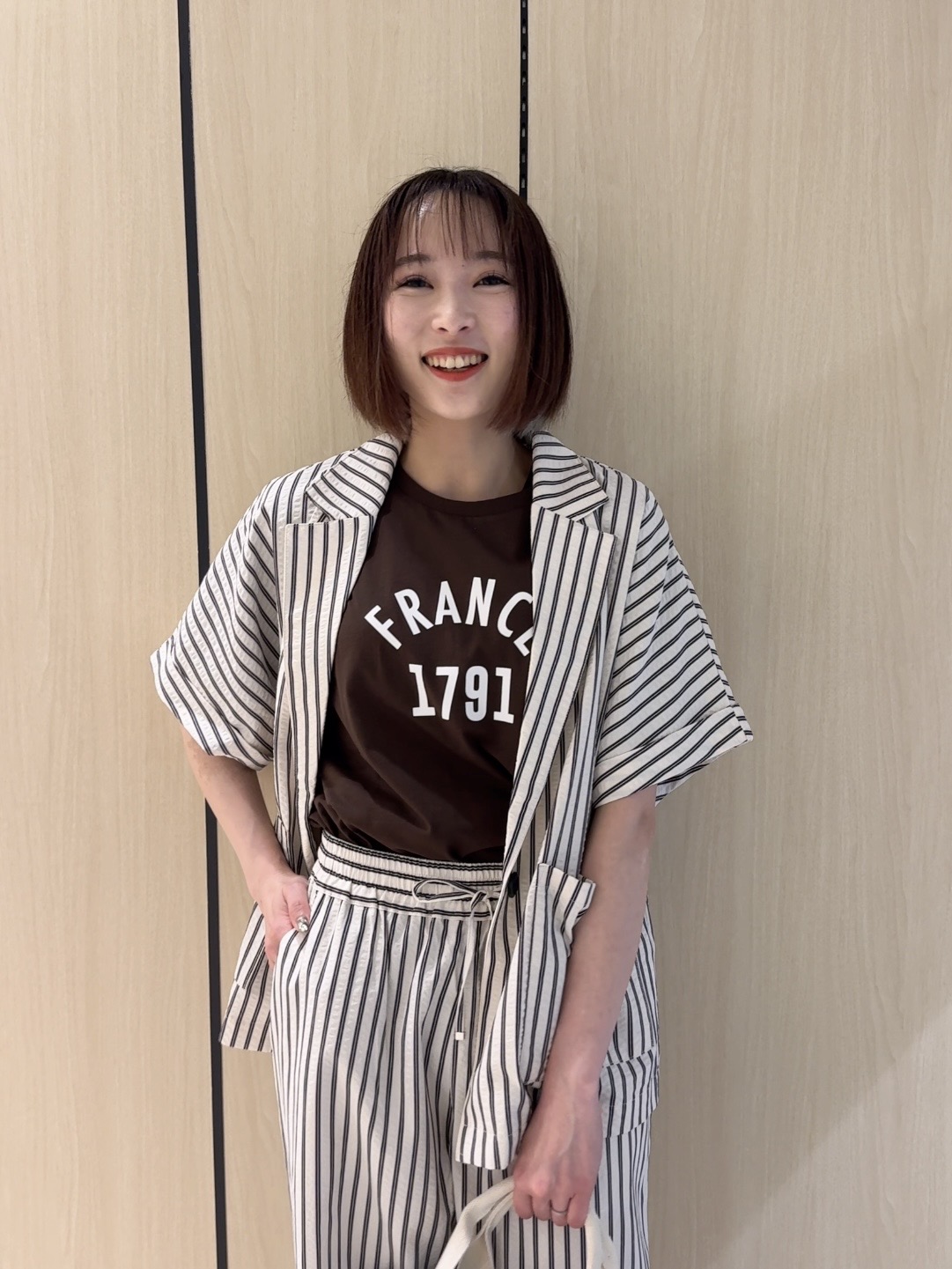 𝐜𝐡𝐢𝐤𝐚さんの「SHOO･LA･RUE｜【S-LL/吸水速乾/セットアップ可】羽織るだけで主役になる サッカーストライプシャツジャケット」を使ったコーディネート