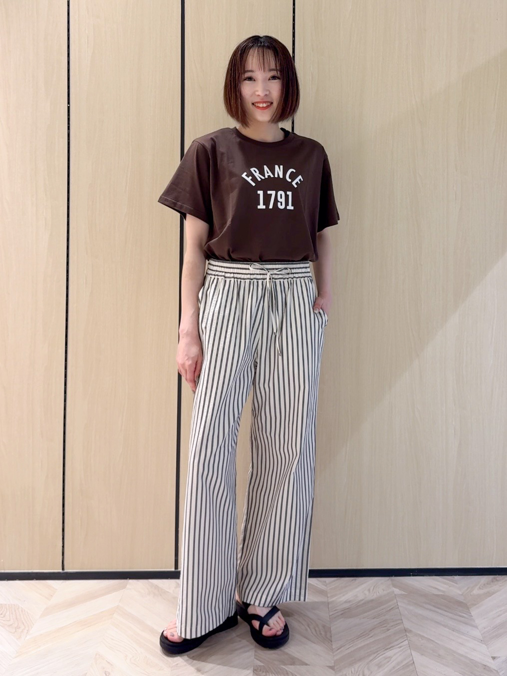 𝐜𝐡𝐢𝐤𝐚さんの「SHOO･LA･RUE｜【S-LL/吸水速乾/セットアップ可】羽織るだけで主役になる サッカーストライプシャツジャケット」を使ったコーディネート