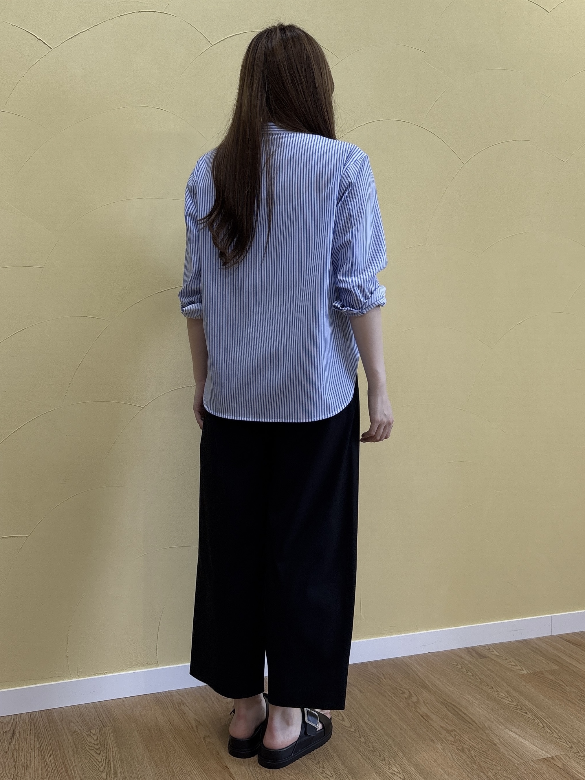 sayaさんの「grove｜【貴島明日香さん着用】お仕事も普段も。今どきワークシャツブラウス」を使ったコーディネート