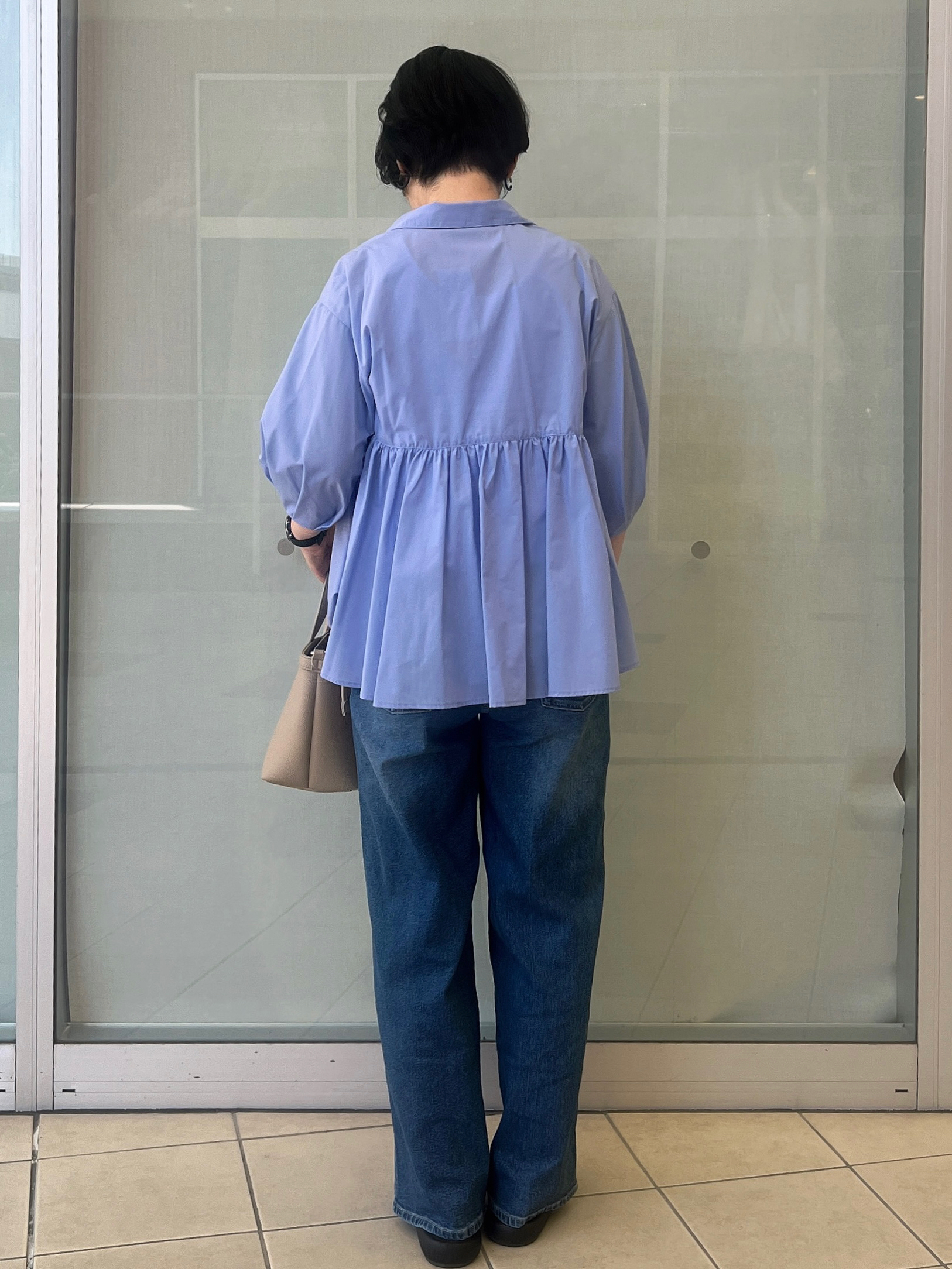 yo-koさんの「OPAQUE.CLIP｜スキッパーペプラムブラウス【洗濯機OK】」を使ったコーディネート