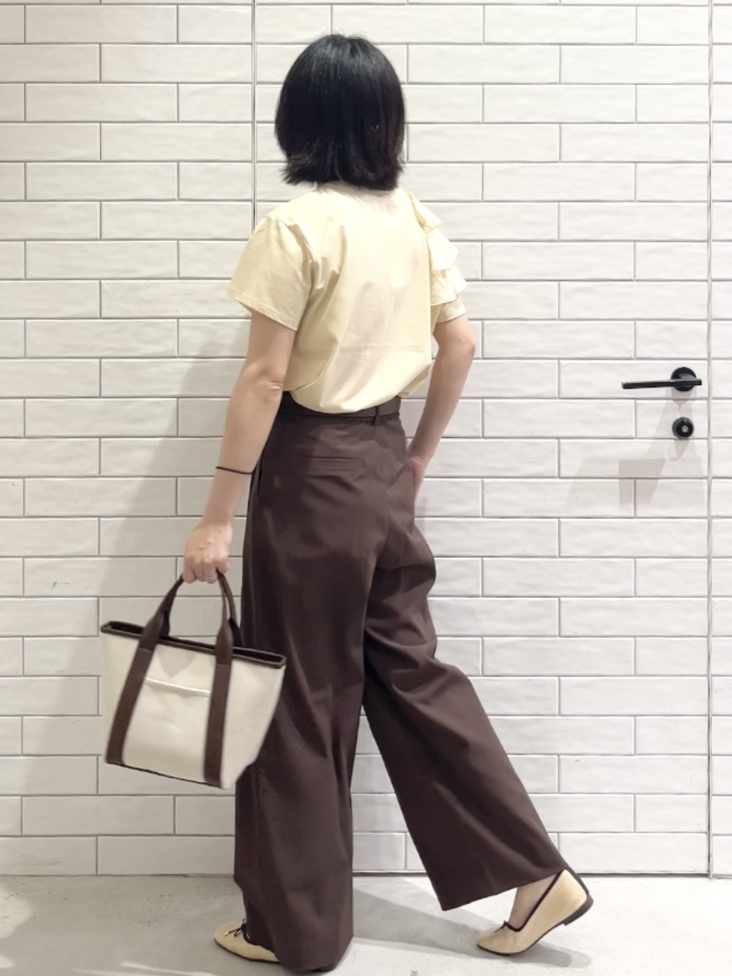 しおりさんの「OPAQUE.CLIP｜【接触冷感】アシメフリルドッキングカットソー《UVケア／洗濯機OK》」を使ったコーディネート