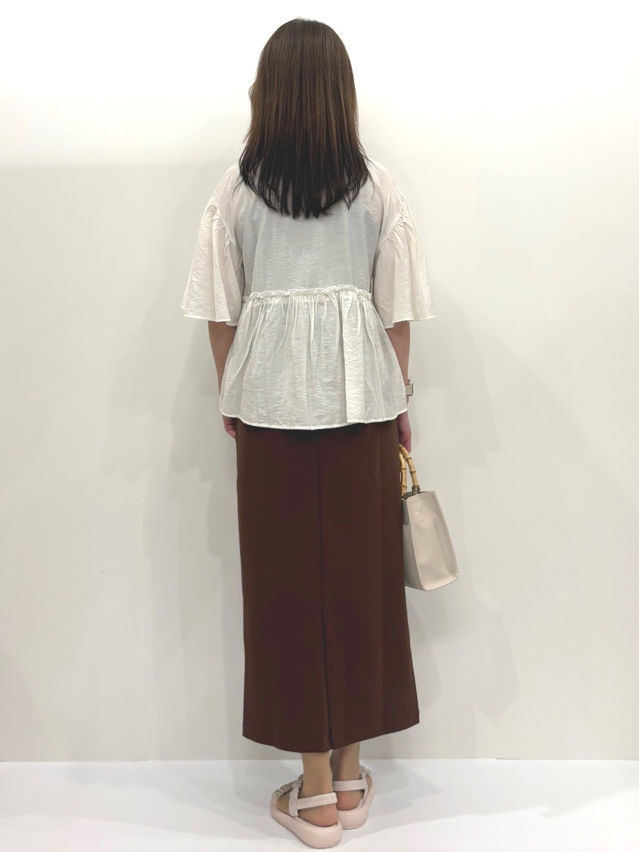 Satoさんの「OPAQUE.CLIP｜アシンメトリーペプラムブラウス【洗濯機OK】」を使ったコーディネート