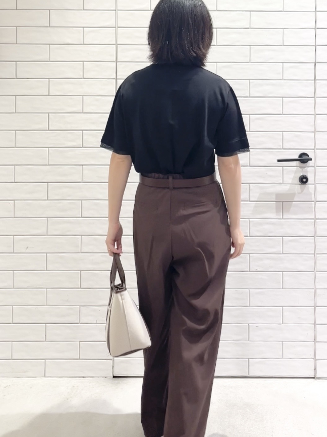 しおりさんの「OPAQUE.CLIP｜【UV／接触冷感／抗ピル】シアー＆レイヤード風さらりニット《洗濯機OK》」を使ったコーディネート