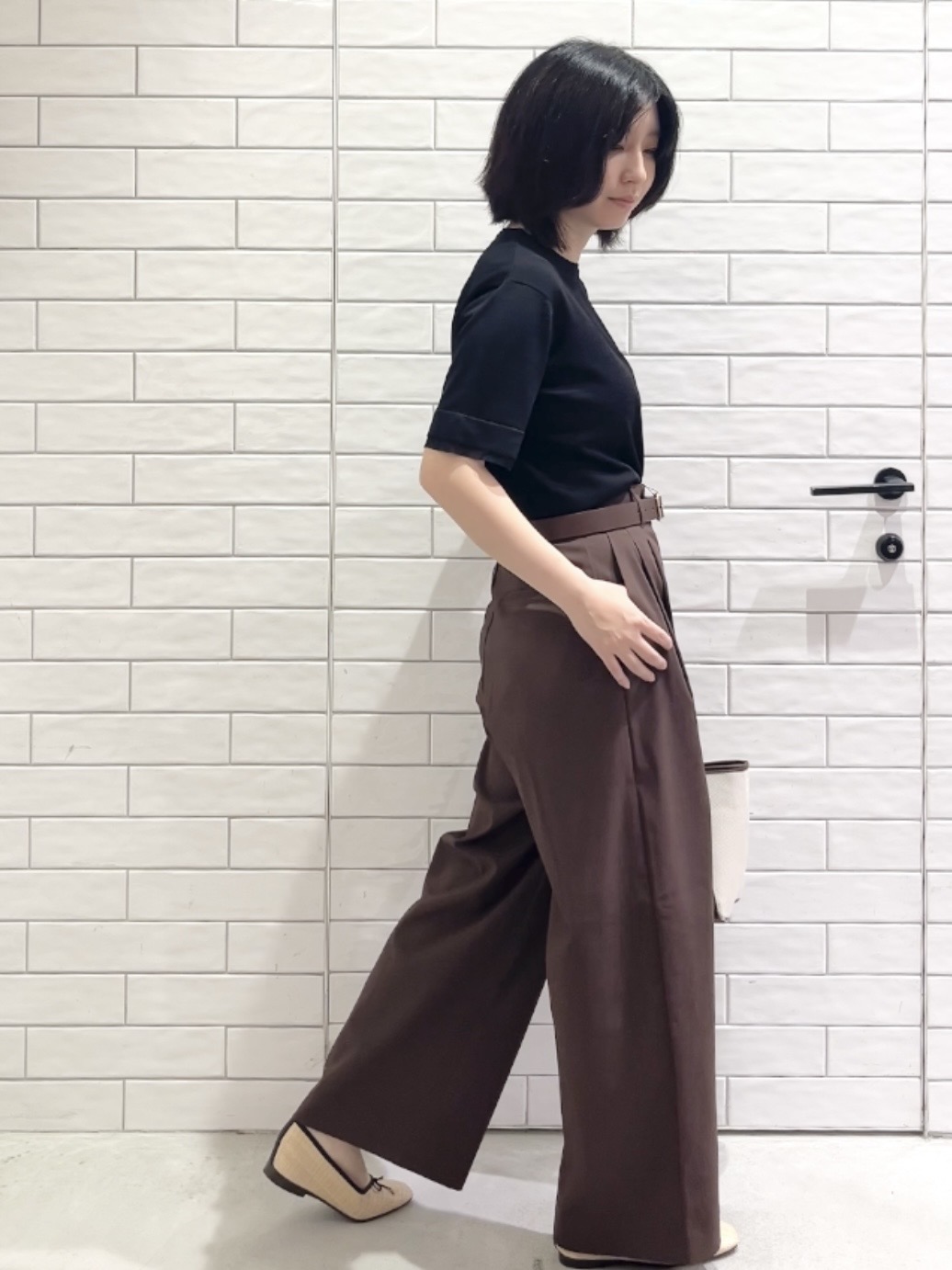 しおりさんの「OPAQUE.CLIP｜【UV／接触冷感／抗ピル】シアー＆レイヤード風さらりニット《洗濯機OK》」を使ったコーディネート