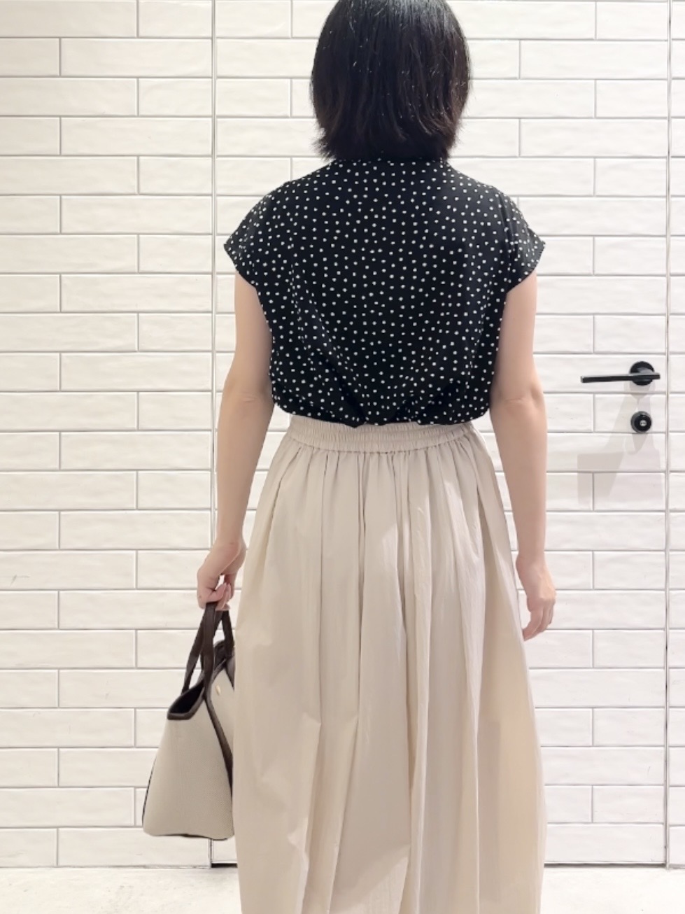 しおりさんの「OPAQUE.CLIP｜ドットボウタイブラウス【洗濯機OK】」を使ったコーディネート