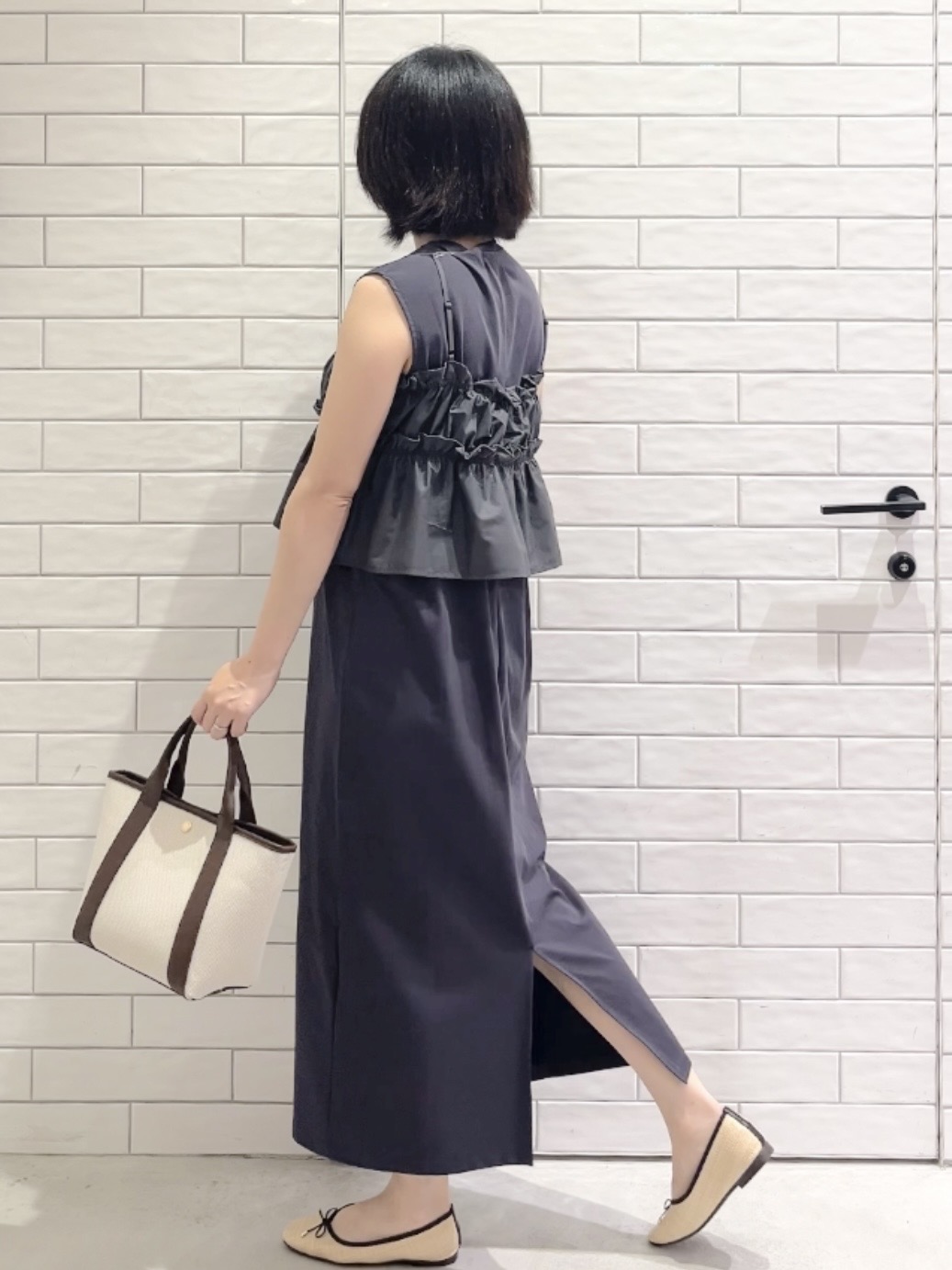 しおりさんの「OPAQUE.CLIP｜ビスチェ付きワンピース【ツインセット／洗濯機OK】」を使ったコーディネート