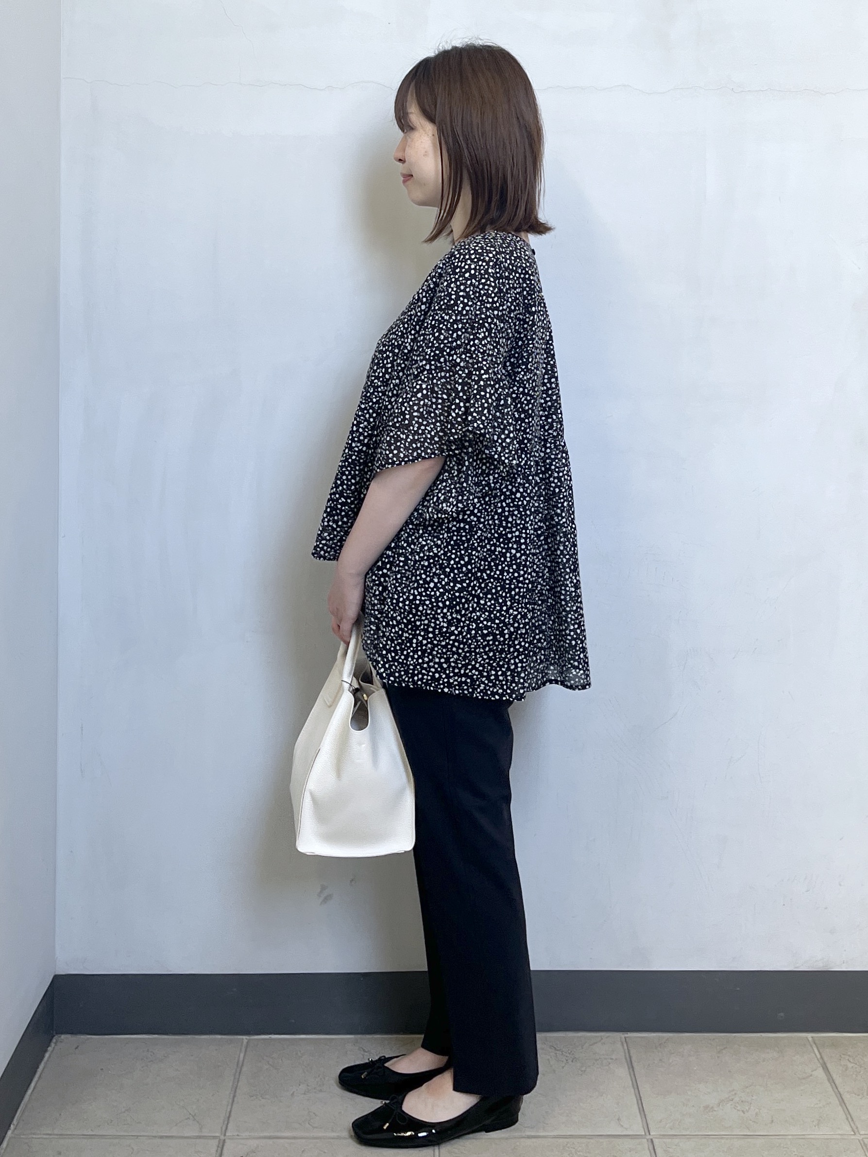 mikiさんの「OPAQUE.CLIP｜フリルペプラムブラウス【洗濯機OK】」を使ったコーディネート
