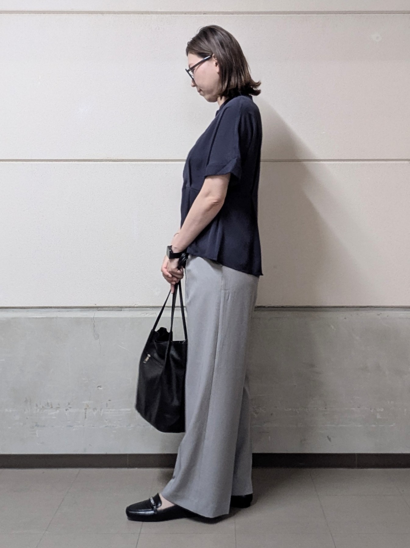 miyuさんの「SHOO･LA･RUE｜【UV/通勤】洗濯後しわになりにくい インしない ウエストタックペプラムブラウス」を使ったコーディネート