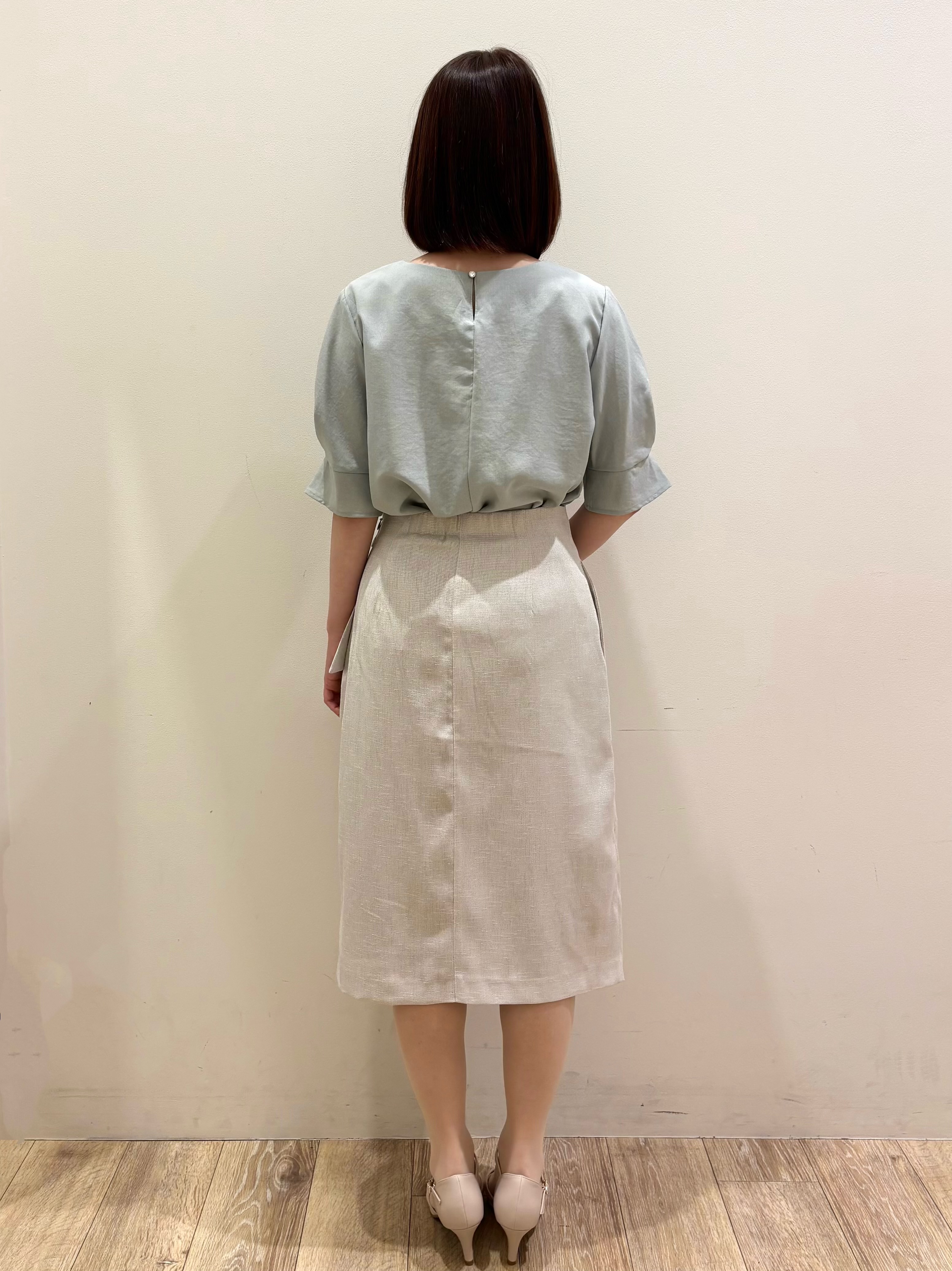 honamiさんの「index｜【接触冷感／吸水速乾】タックパフスリーブブラウス《防シワ／洗濯機OK／XS～3L／8col》」を使ったコーディネート