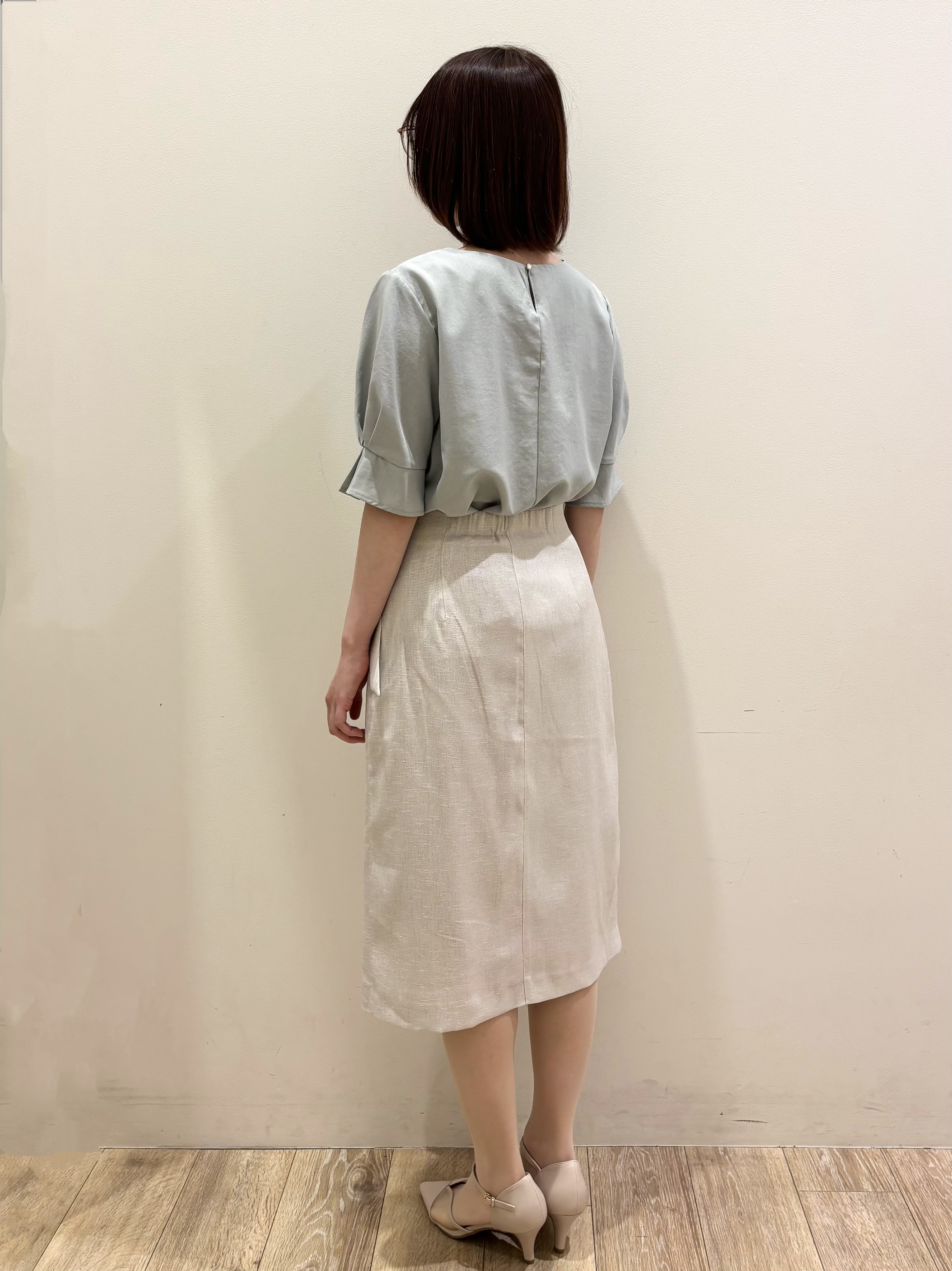 honamiさんの「index｜【接触冷感／吸水速乾】タックパフスリーブブラウス《防シワ／洗濯機OK／XS～3L／8col》」を使ったコーディネート
