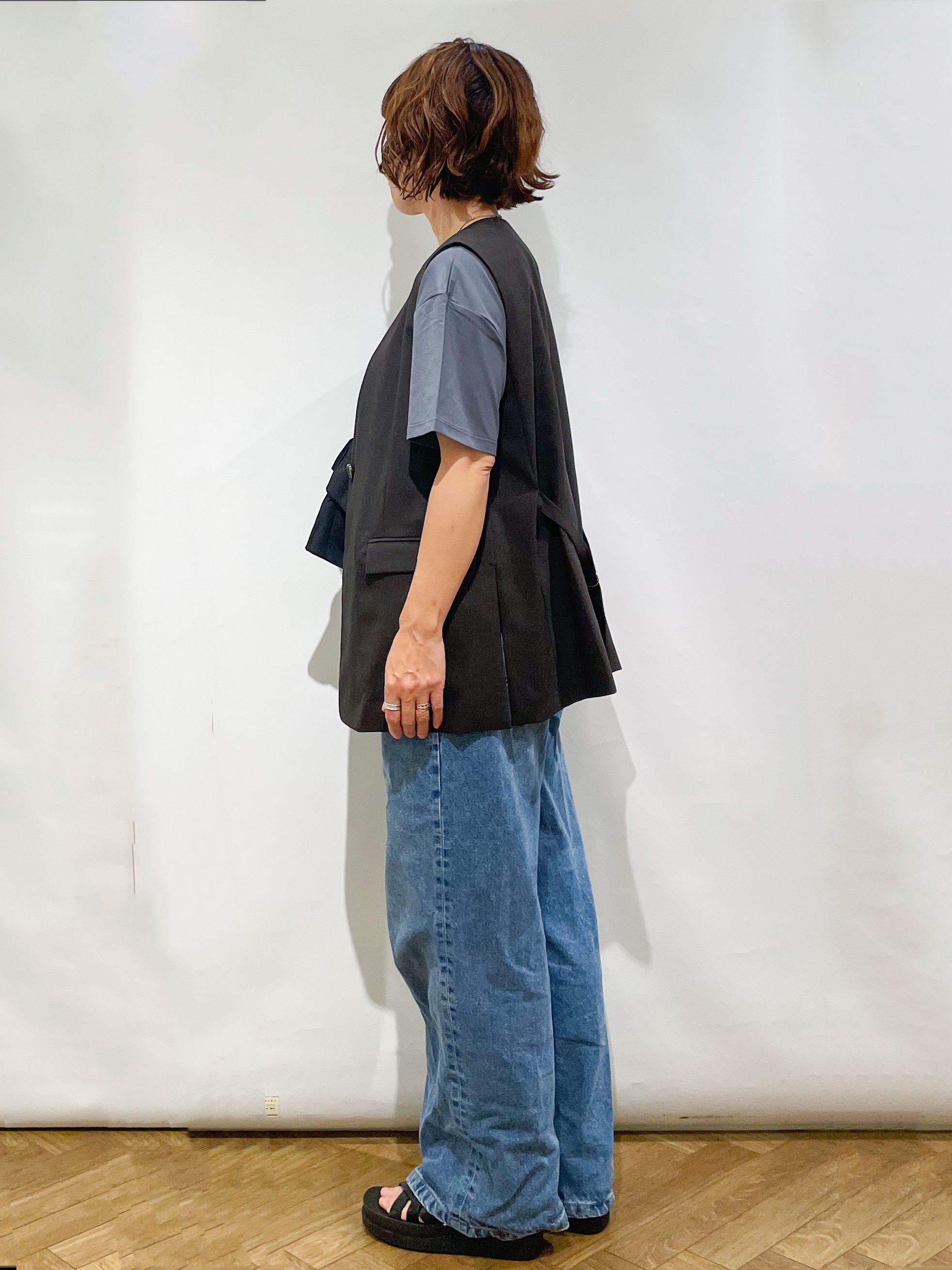 なかさんの「index｜裾フリルドッキングTシャツ【洗濯機OK】」を使ったコーディネート
