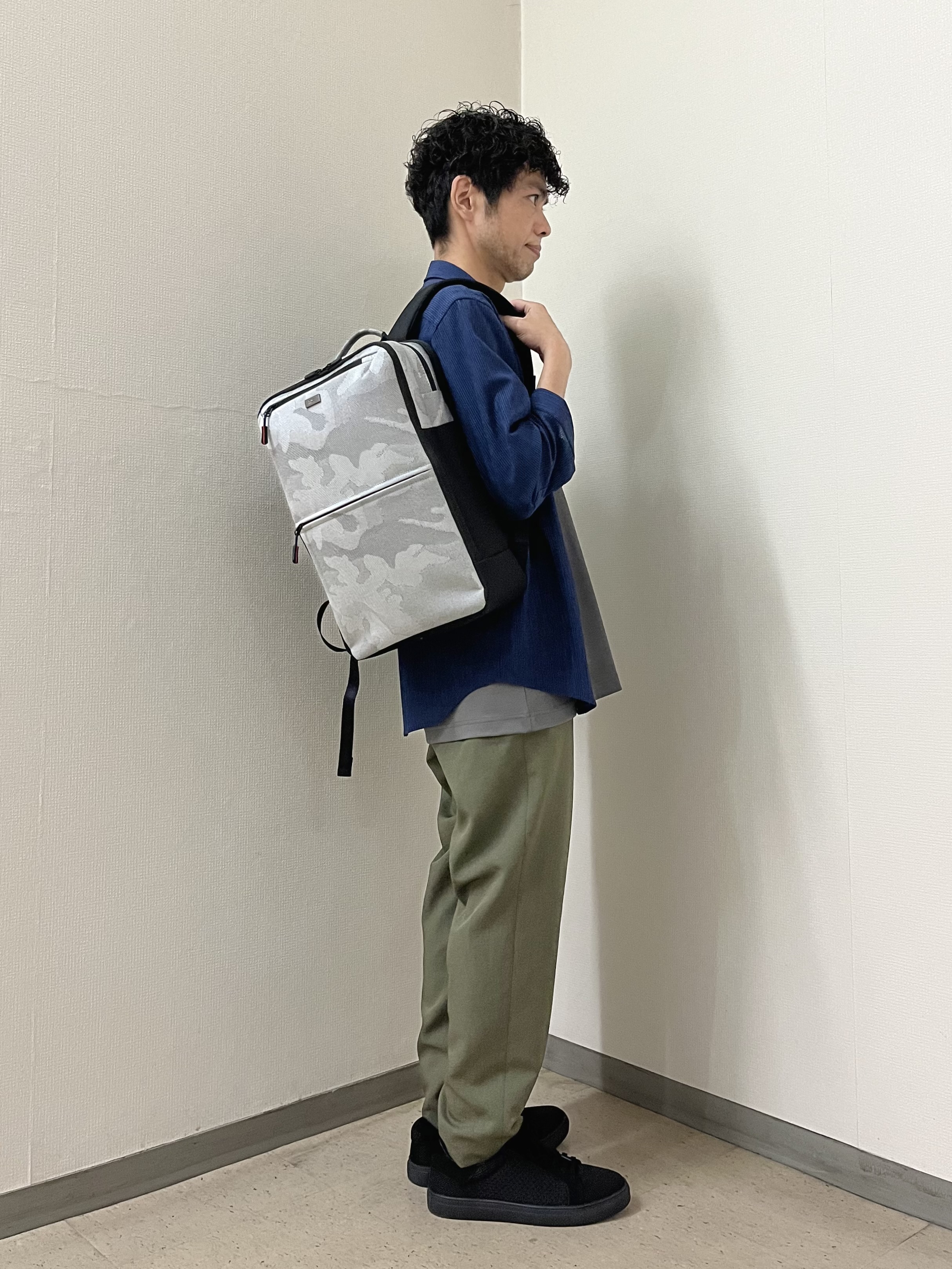 URAさんの「TAKEO KIKUCHI｜【通気性】トリコットサッカー 7分袖シャツ」を使ったコーディネート