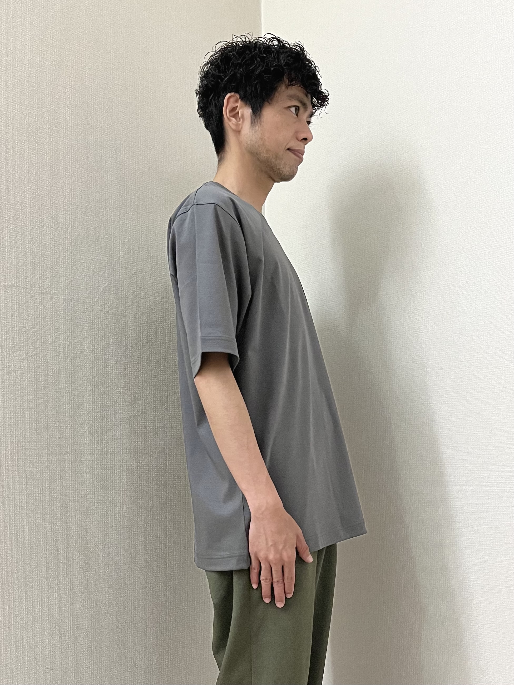 URAさんの「TAKEO KIKUCHI｜【通気性】トリコットサッカー 7分袖シャツ」を使ったコーディネート