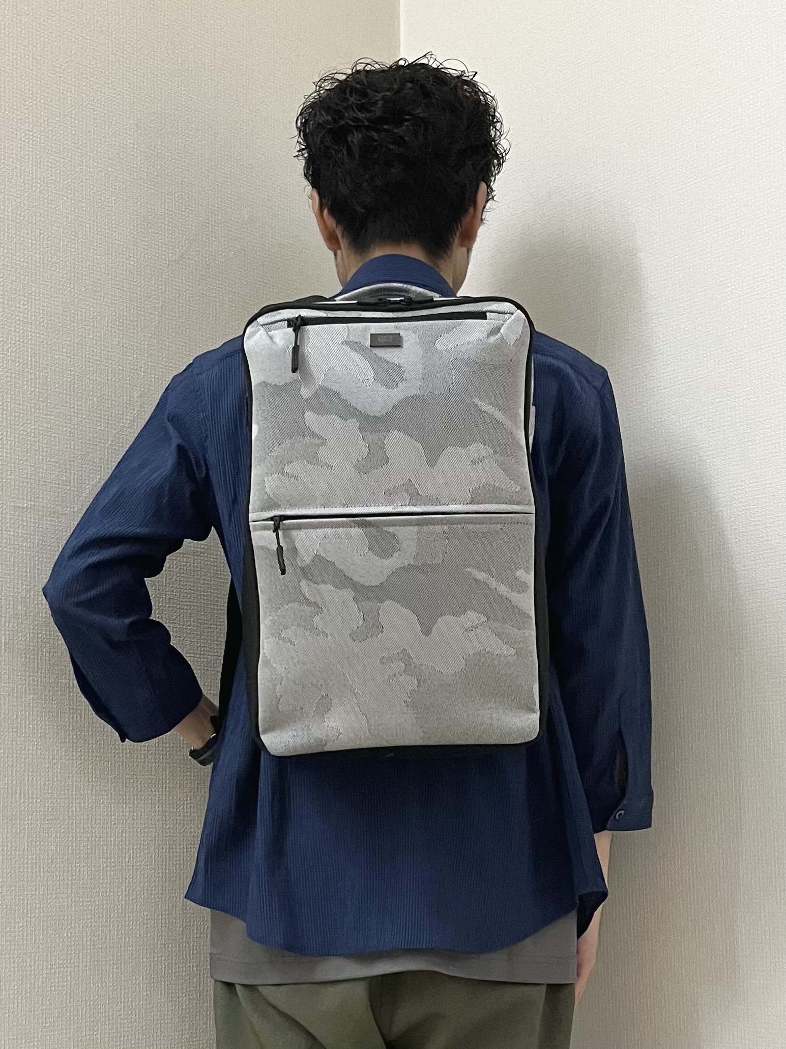 URAさんの「TAKEO KIKUCHI｜【通気性】トリコットサッカー 7分袖シャツ」を使ったコーディネート