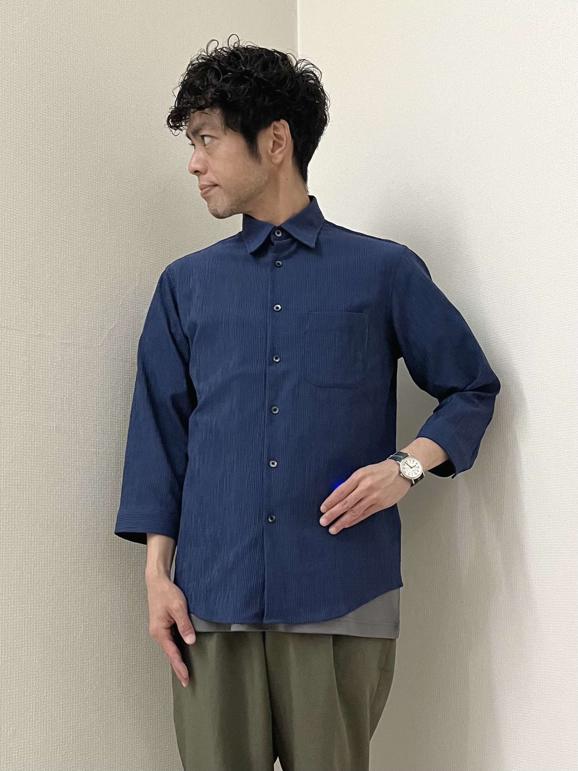URAさんの「TAKEO KIKUCHI｜【通気性】トリコットサッカー 7分袖シャツ」を使ったコーディネート