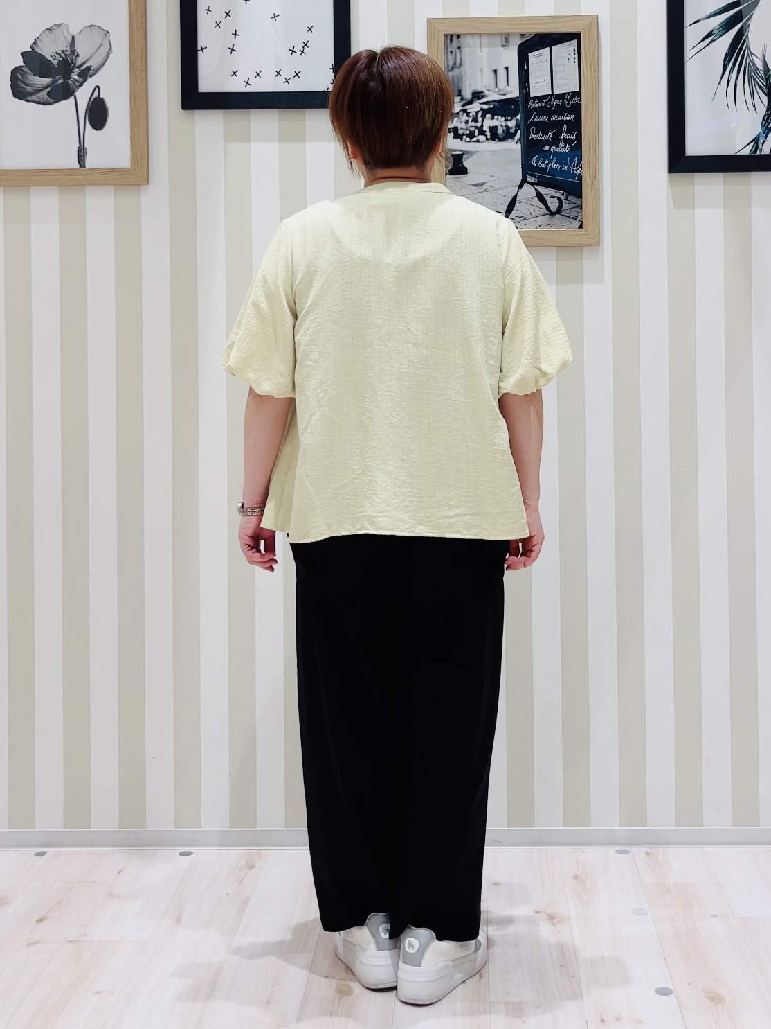 ma_miさんの「SHOO･LA･RUE｜【洗濯機可】バルーンスリーブで二の腕カバー キーネック5分袖ブラウス」を使ったコーディネート