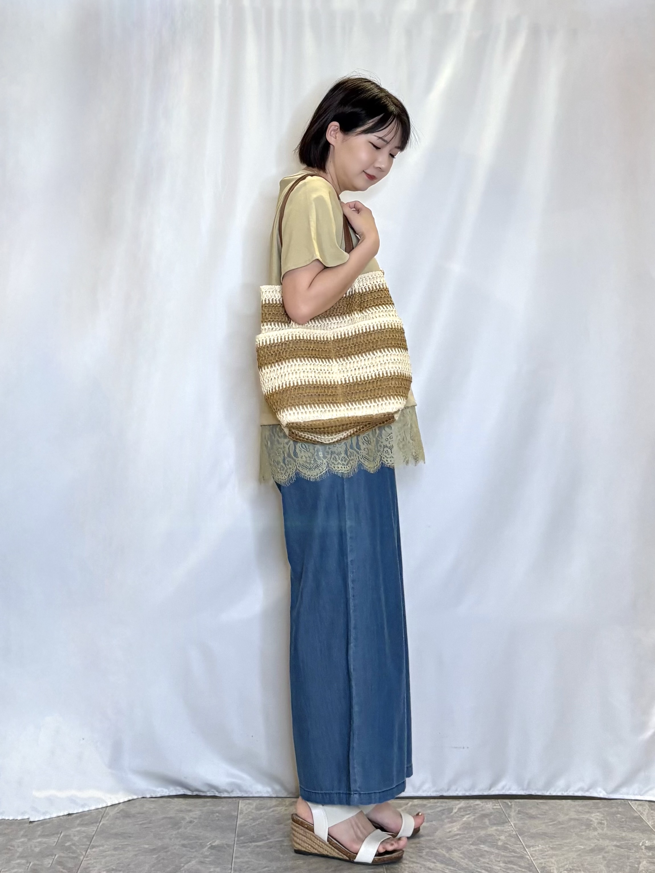 ネリさんの「SHOO･LA･RUE｜【S-LL/洗濯機可】軽凛(かろりん) 楽に着られて上品 裾レーススキッパーブラウス」を使ったコーディネート
