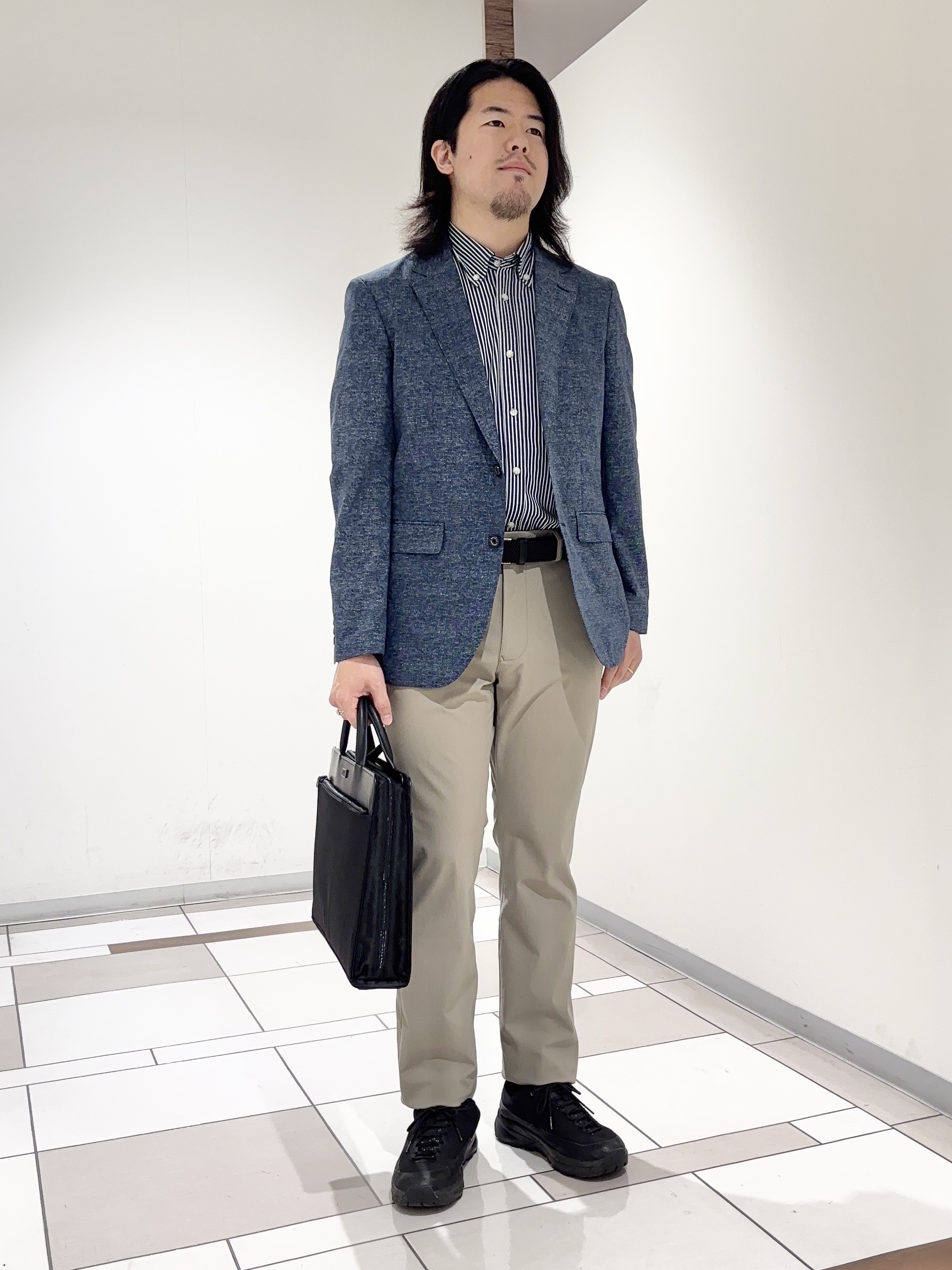 及川さんの「TAKEO KIKUCHI｜【抗菌防臭】COOL DOTS（R）ドビープリント ジャケット」を使ったコーディネート