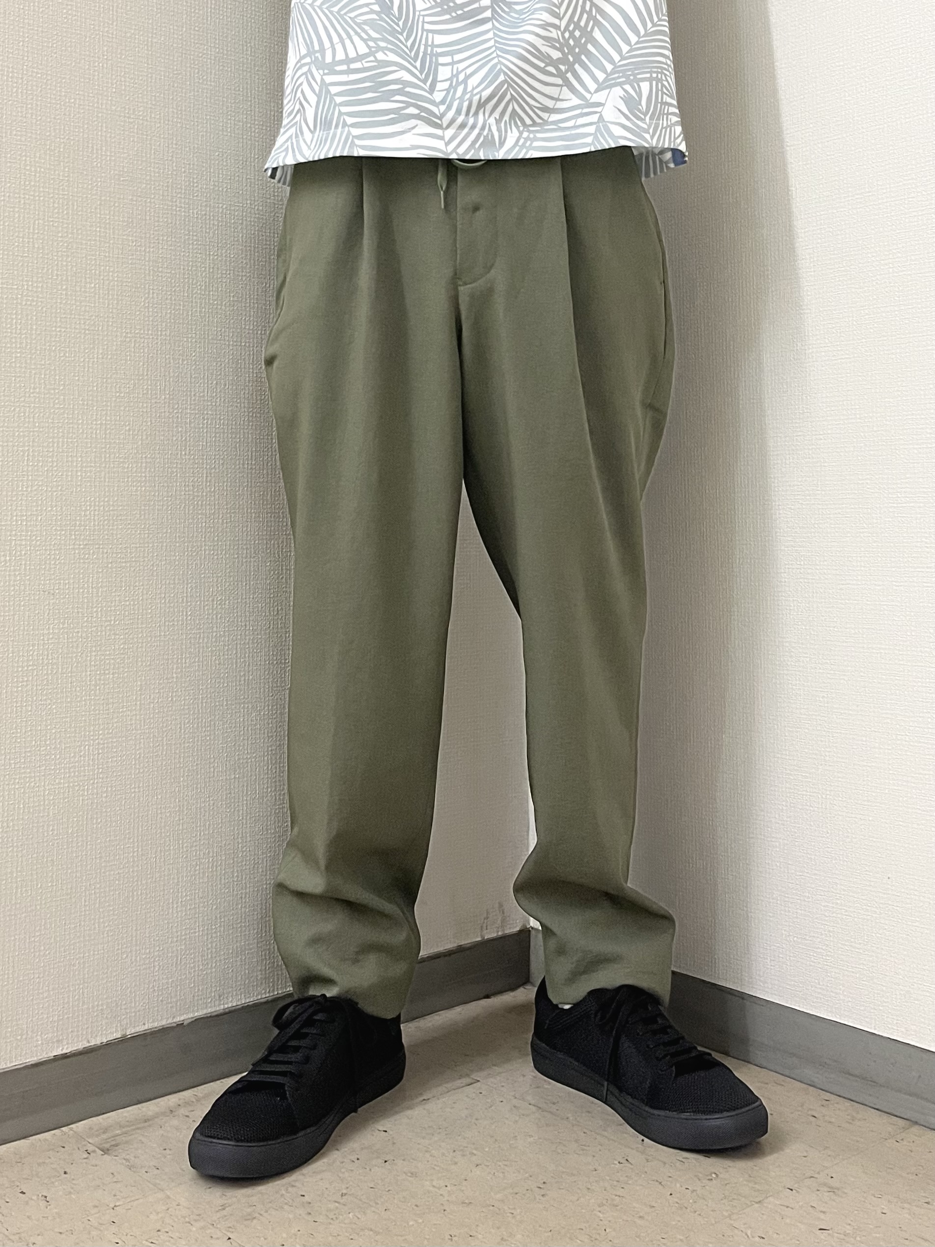 URAさんの「TAKEO KIKUCHI｜リーフ柄ポロシャツ」を使ったコーディネート