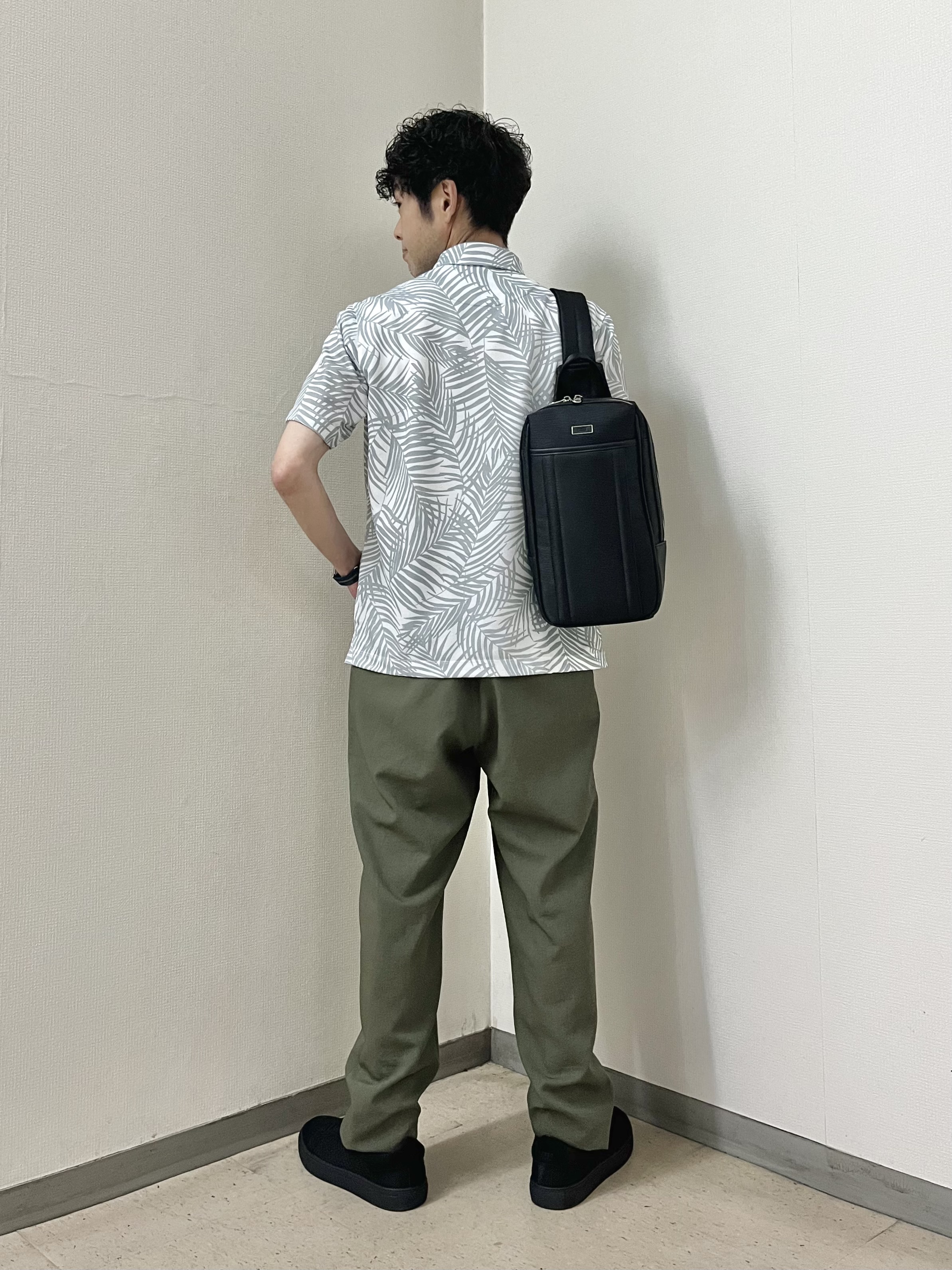 URAさんの「TAKEO KIKUCHI｜リーフ柄ポロシャツ」を使ったコーディネート