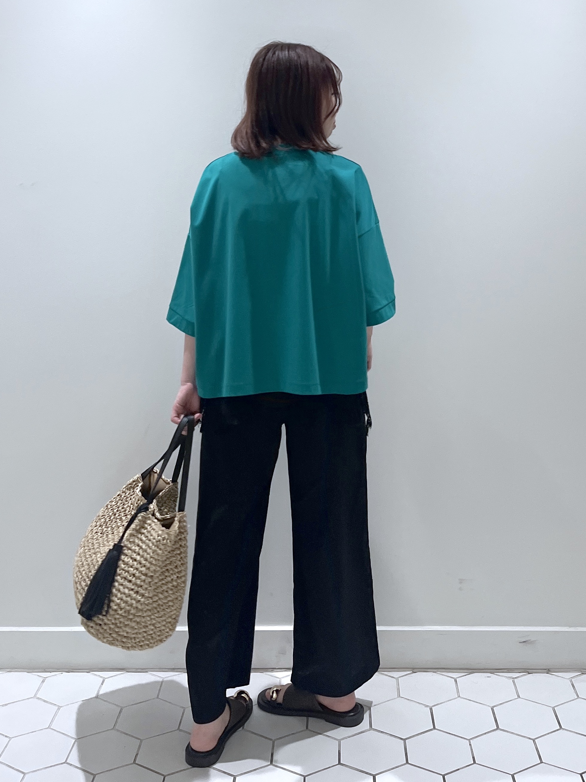 Makinoさんの「Dessin｜【体型カバー】美光沢カットソーボクシーシルエット」を使ったコーディネート