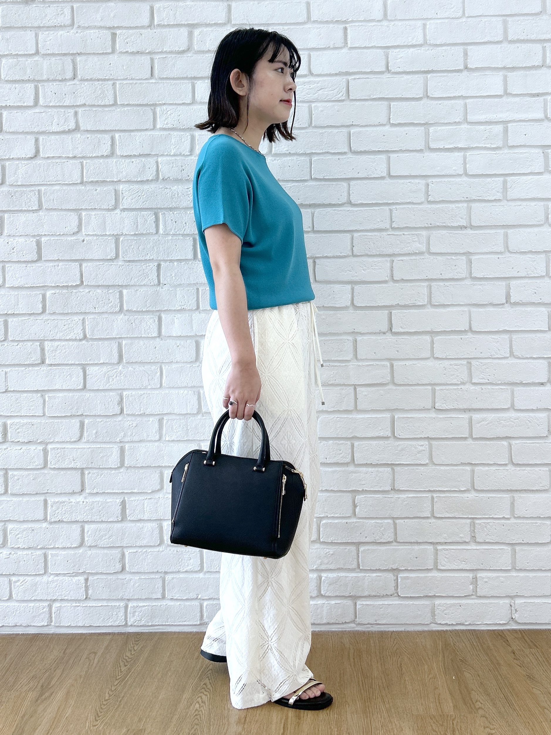 Hirokaさんの「grove｜【シリーズ累計36万枚！名品ニット】やわらかドライタッチ ドルマンニット」を使ったコーディネート
