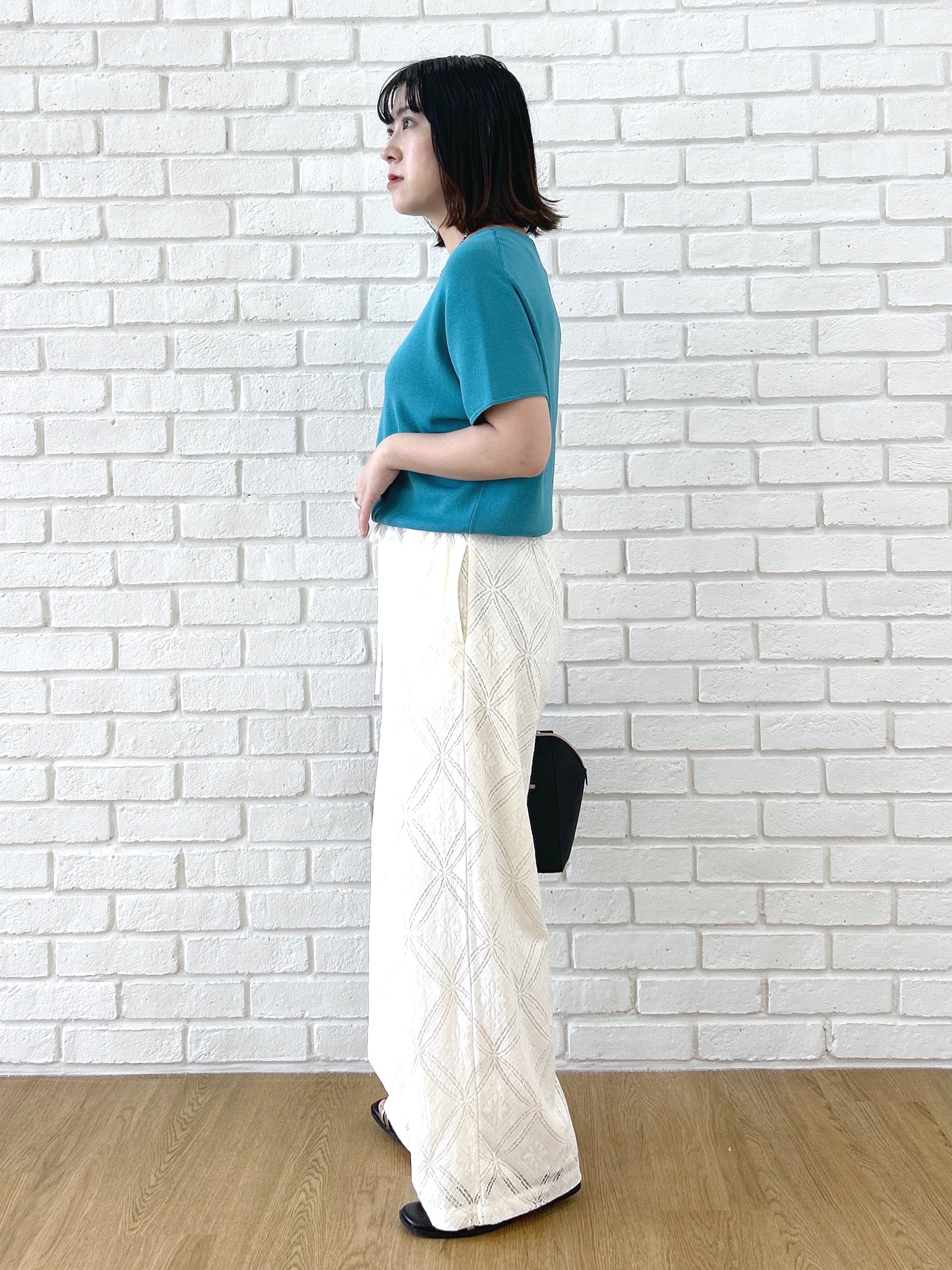 Hirokaさんの「grove｜【シリーズ累計36万枚！名品ニット】やわらかドライタッチ ドルマンニット」を使ったコーディネート