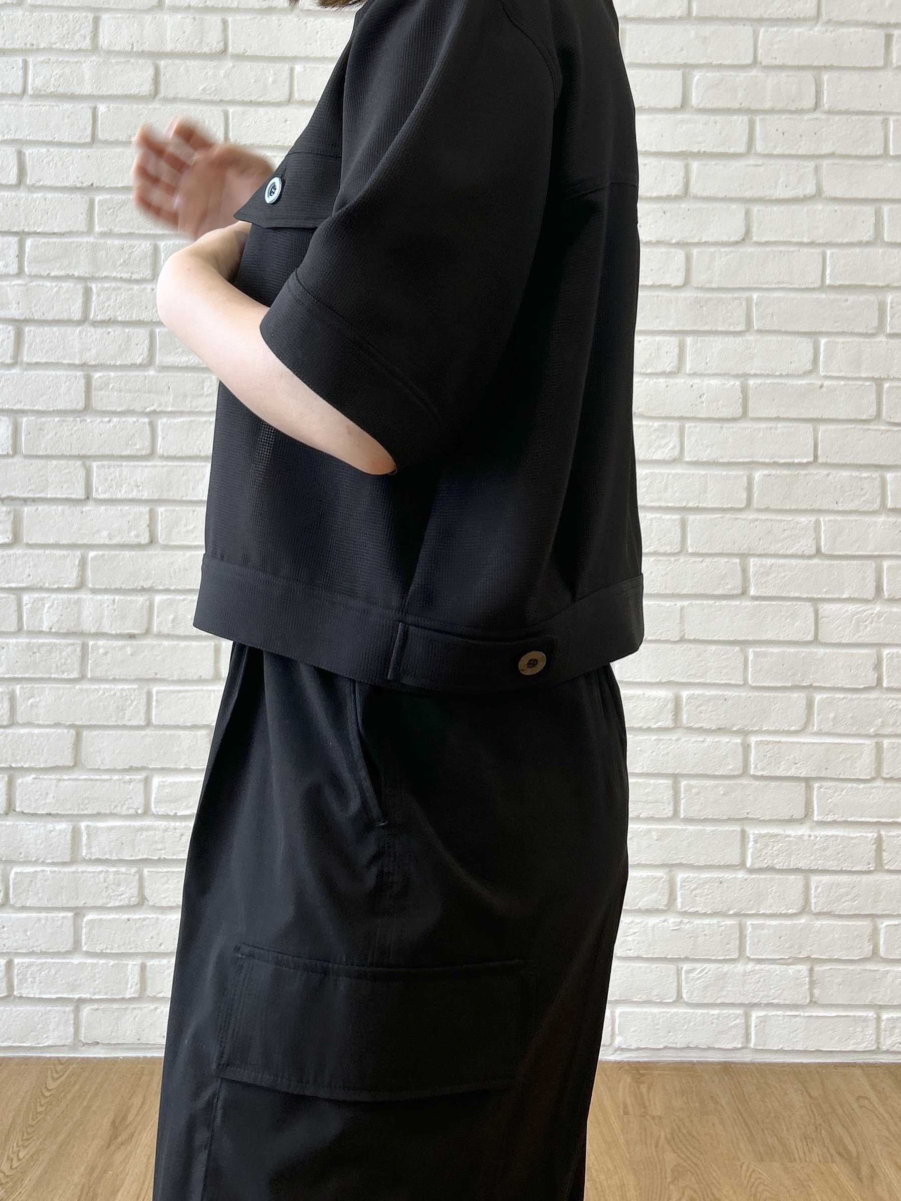 Hirokaさんの「grove｜【吸水速乾・通気性・洗える】衿付きハーフジャケット」を使ったコーディネート