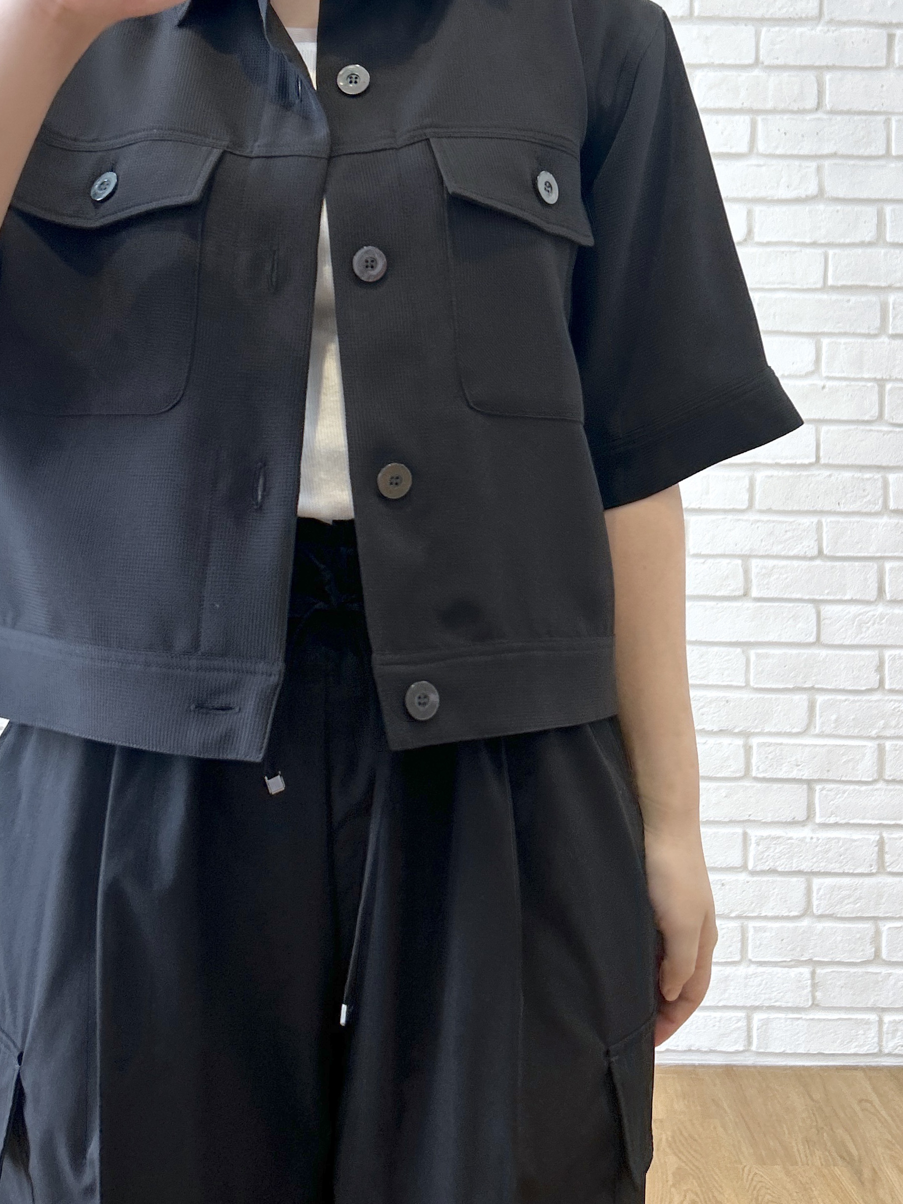 Hirokaさんの「grove｜【吸水速乾・通気性・洗える】衿付きハーフジャケット」を使ったコーディネート