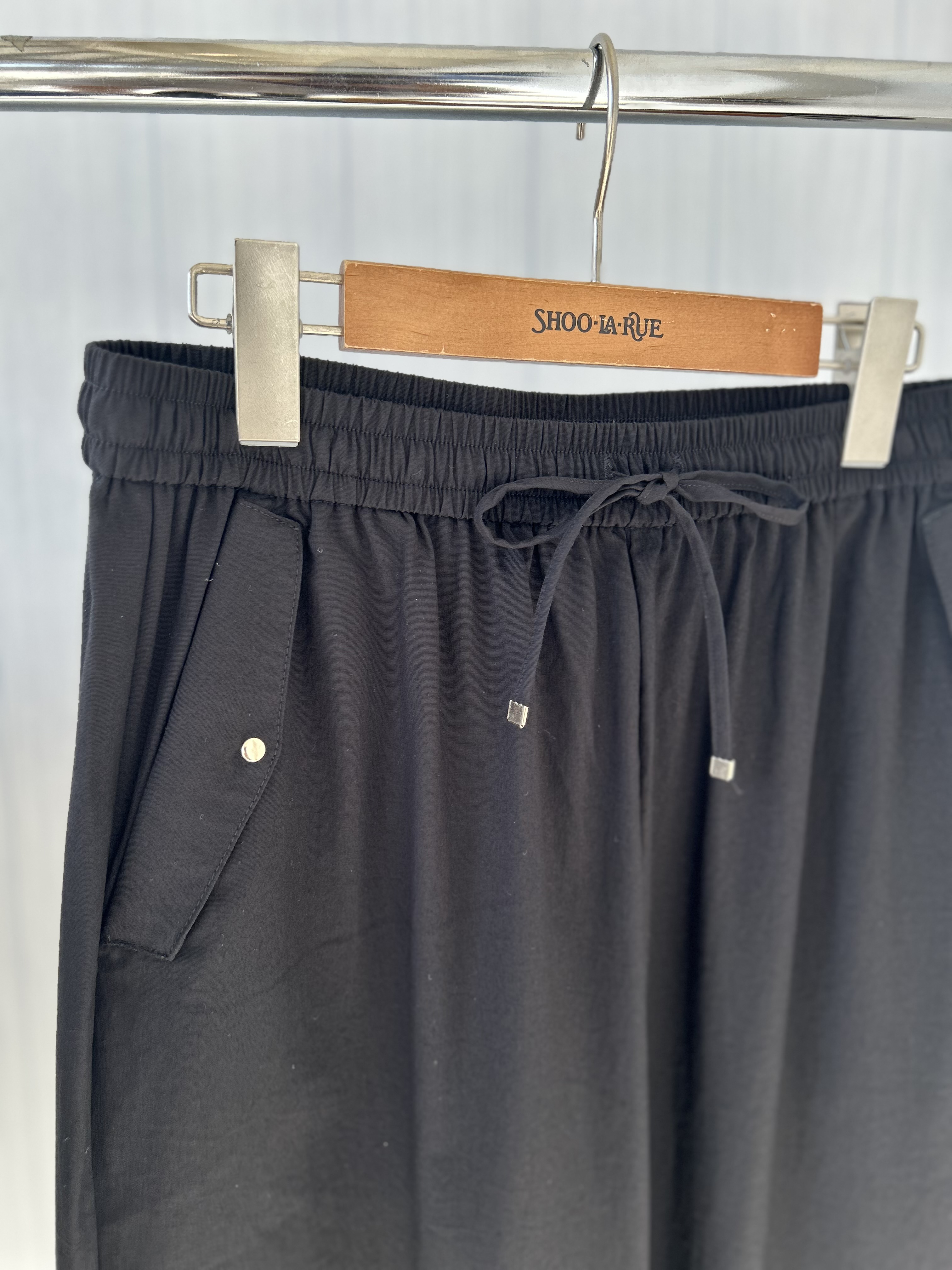 Kamyさんの「SHOO･LA･RUE｜【UV/吸水速乾/抗菌防臭】インせず着られる フレンチリネンスキッパーシャツ」を使ったコーディネート