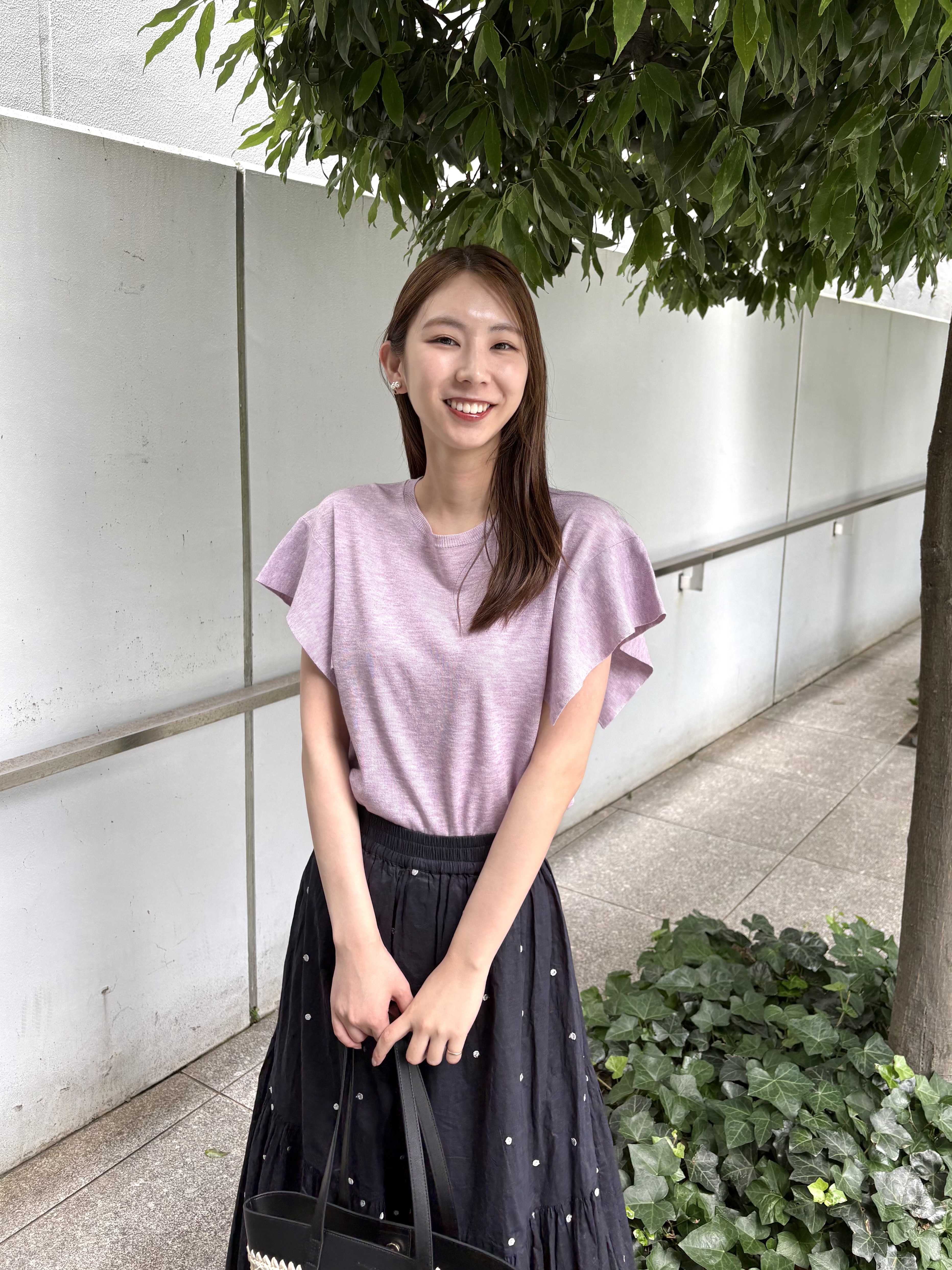 めぐさんの「OPAQUE.CLIP｜『STORY Web7月掲載』ドライタッチラメニット《UV／洗える／6col》」を使ったコーディネート