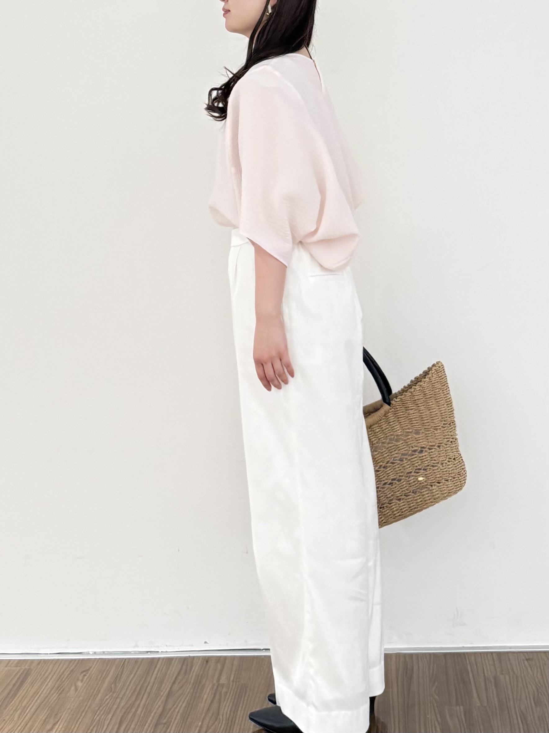 いくみさんの「INDIVI｜【華奢見え】ジャカード ドルマントップス」を使ったコーディネート