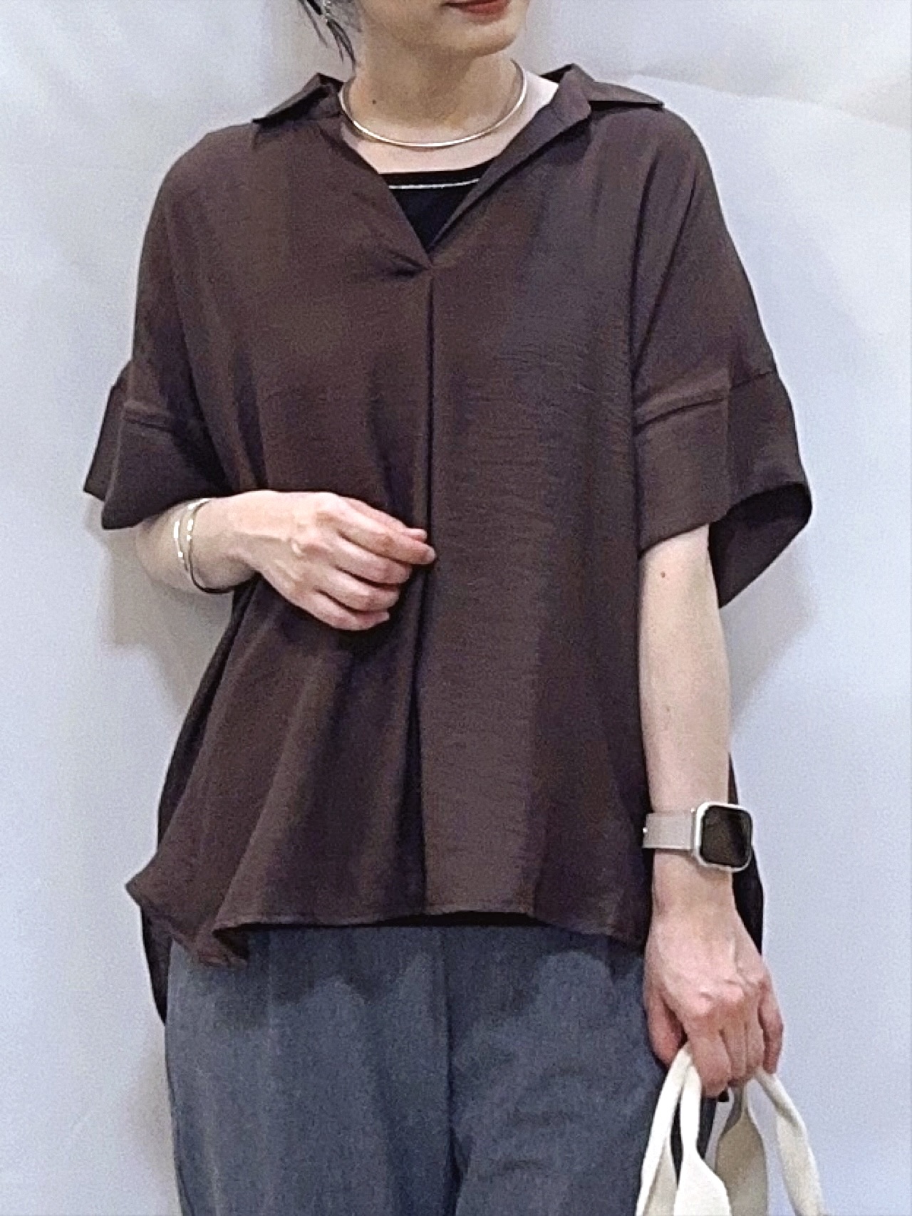 𝐇𝐢𝐫𝐨𝐦𝐢さんの「SHOO･LA･RUE｜【2点セット/S-LL/洗濯機可】時短でコーデ決まる スラブスキッパーシャツ＋タンクトップ」を使ったコーディネート