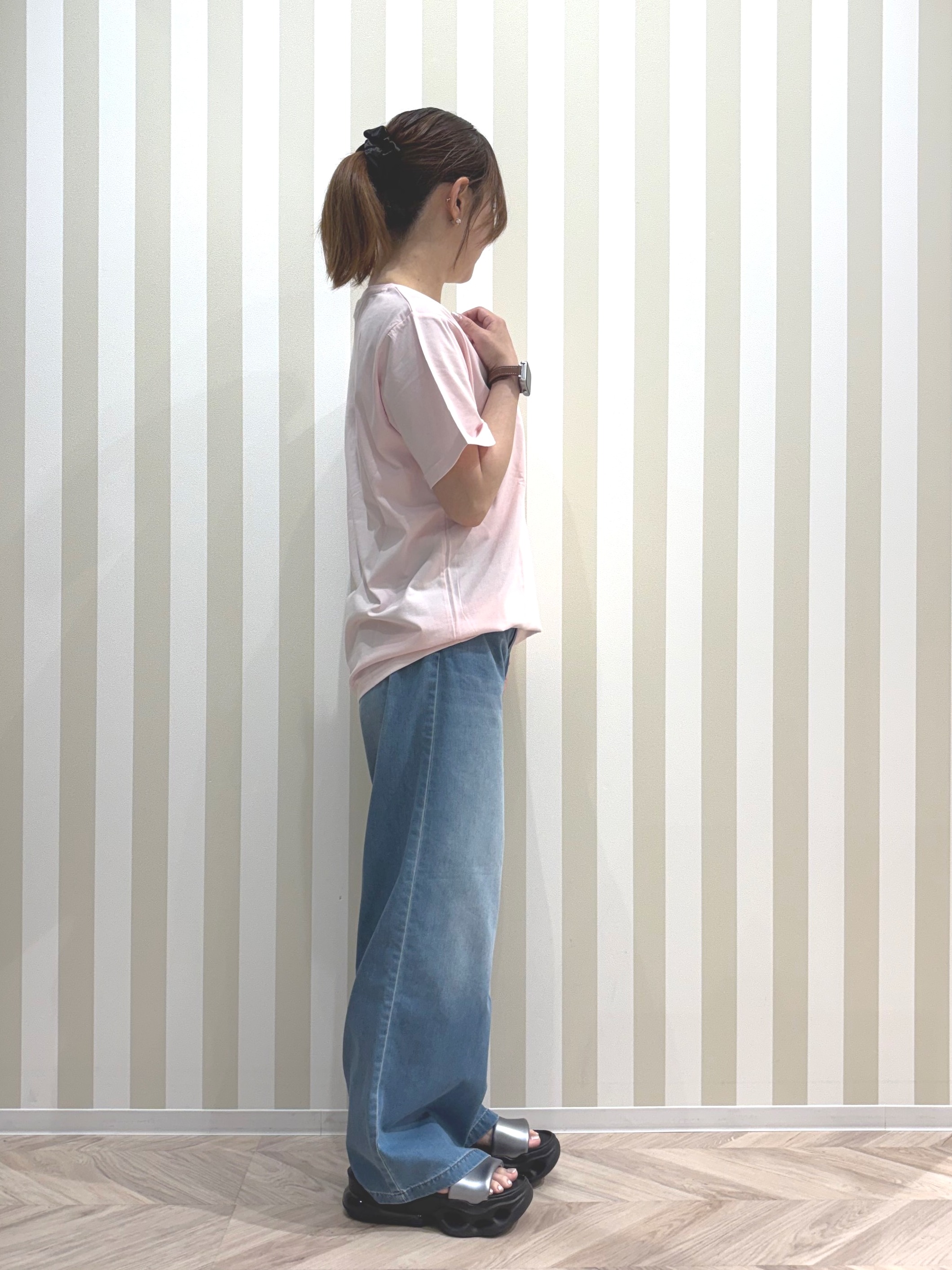 ナギさんの「SHOO･LA･RUE｜【洗濯機可/S-LL】夏に快適サラサラ感 大人のプリントTシャツ」を使ったコーディネート