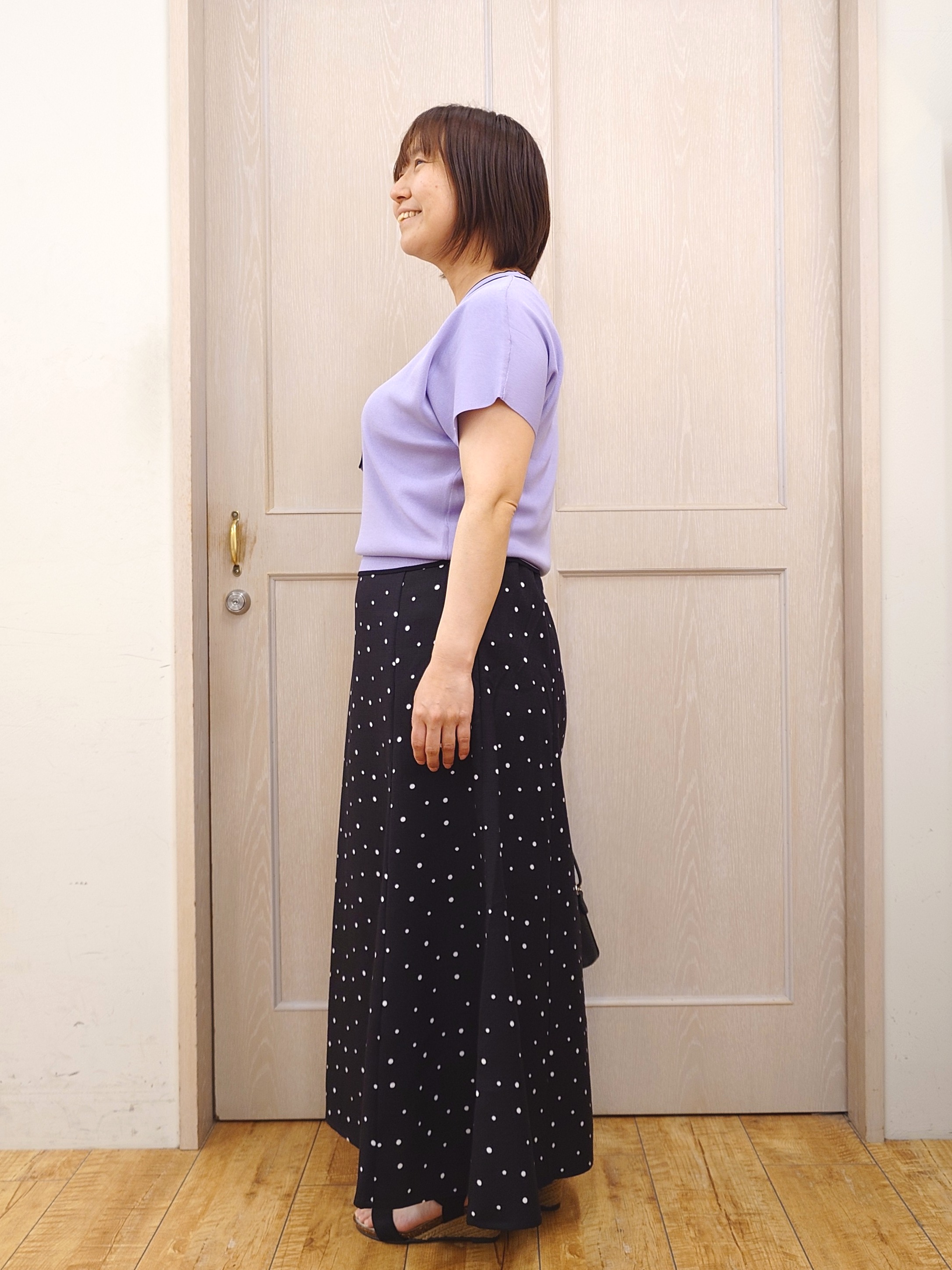 とろろさんの「SHOO･LA･RUE｜【高レビュー/毎日洗える/UV】二の腕も隠せる 配色ボウタイニット」を使ったコーディネート