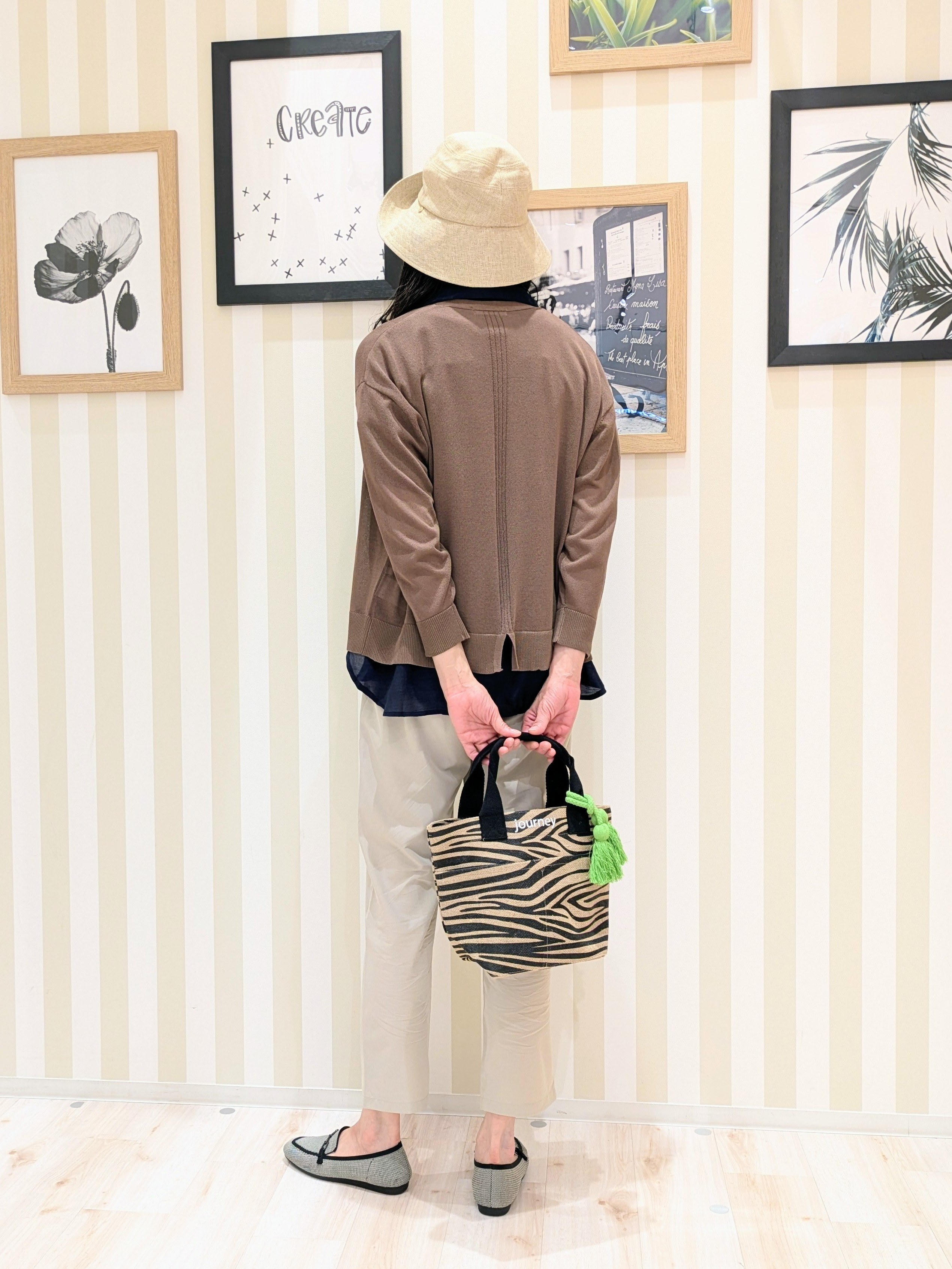 Mikiさんの「SHOO･LA･RUE｜【洗濯機可/S-LL】オンにもオフにも マルチに使えるボタンレスカーディガン」を使ったコーディネート