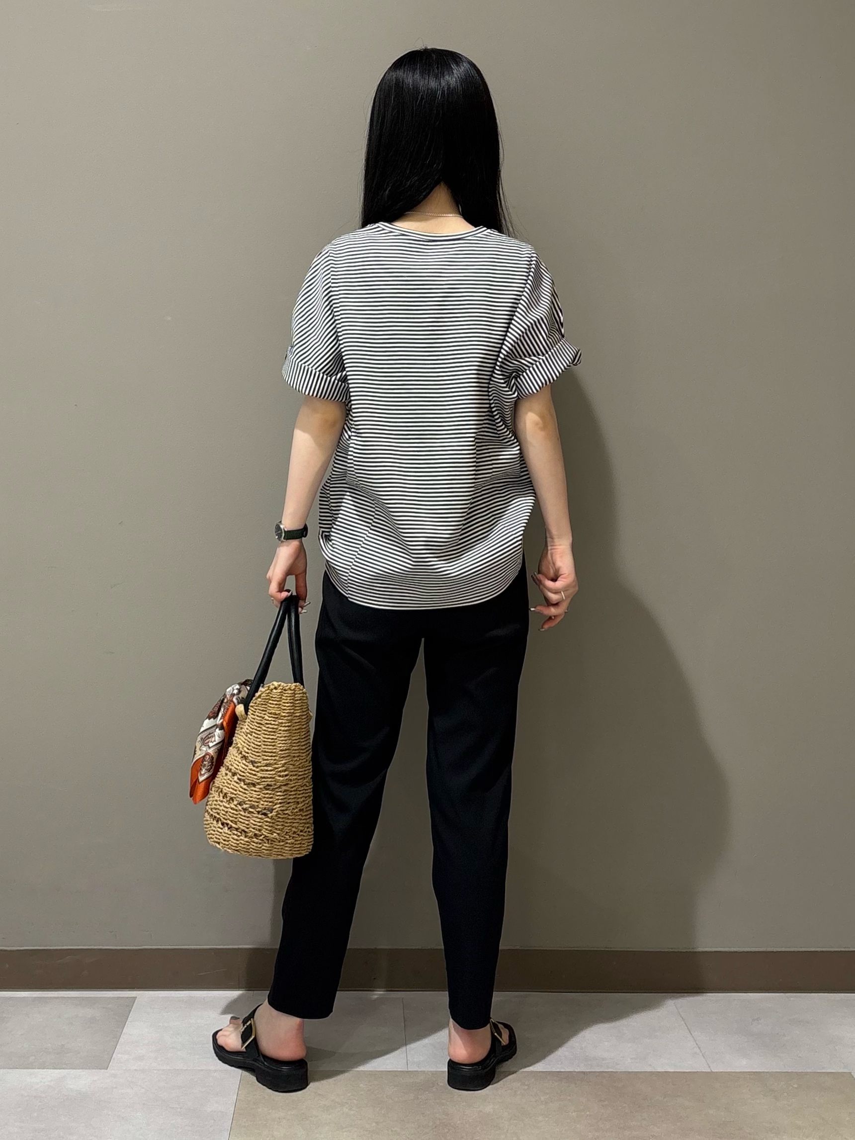 KEIKOさんの「INDIVI｜【汗ジミ防止／褒められTシャツ】上品カジュアル！ドルマンTシャツ」を使ったコーディネート