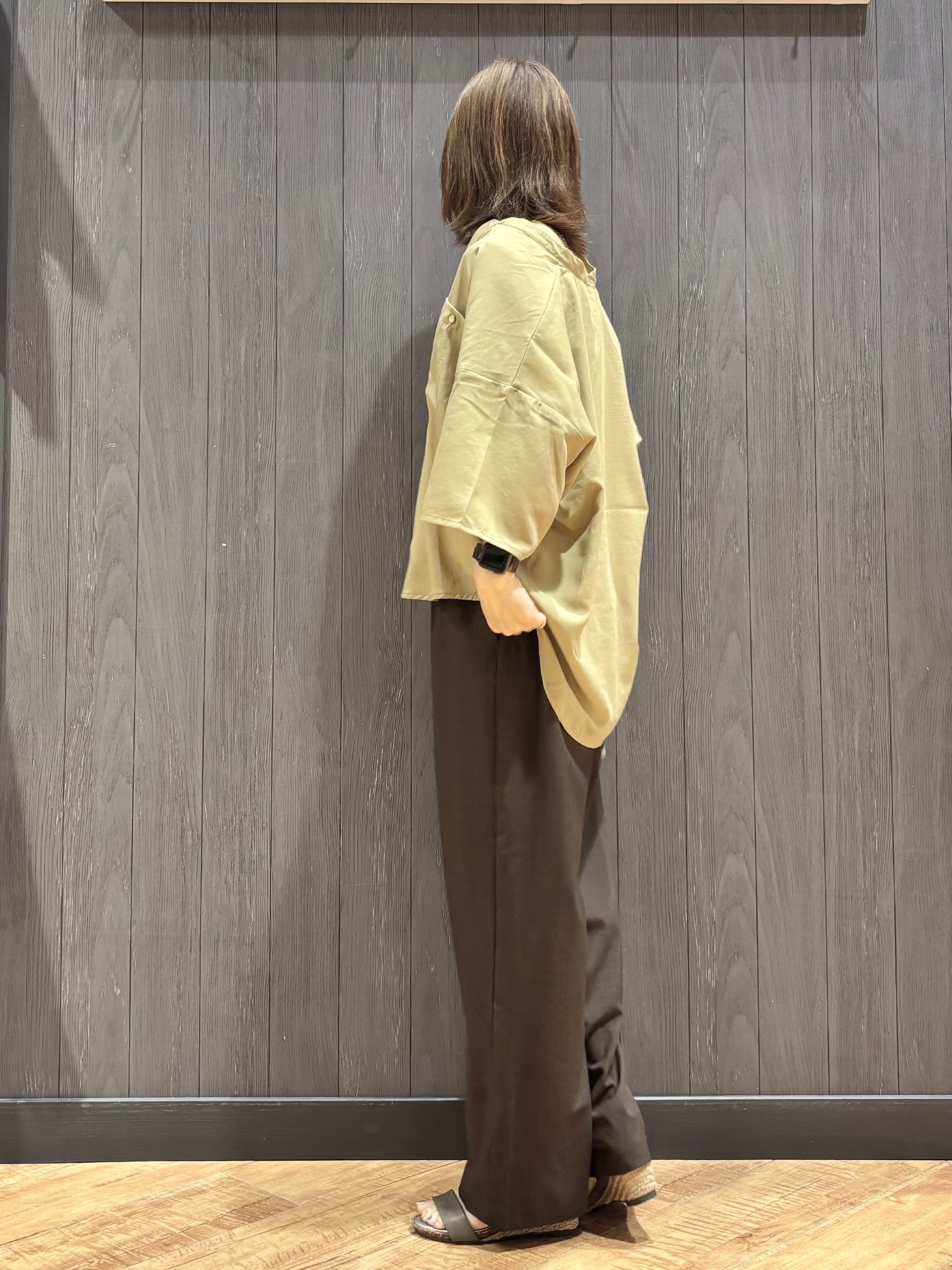 meiさんの「SHOO･LA･RUE｜【洗濯機可/S-LL】大人の抜け感 ゆるっと5分袖シャツ」を使ったコーディネート