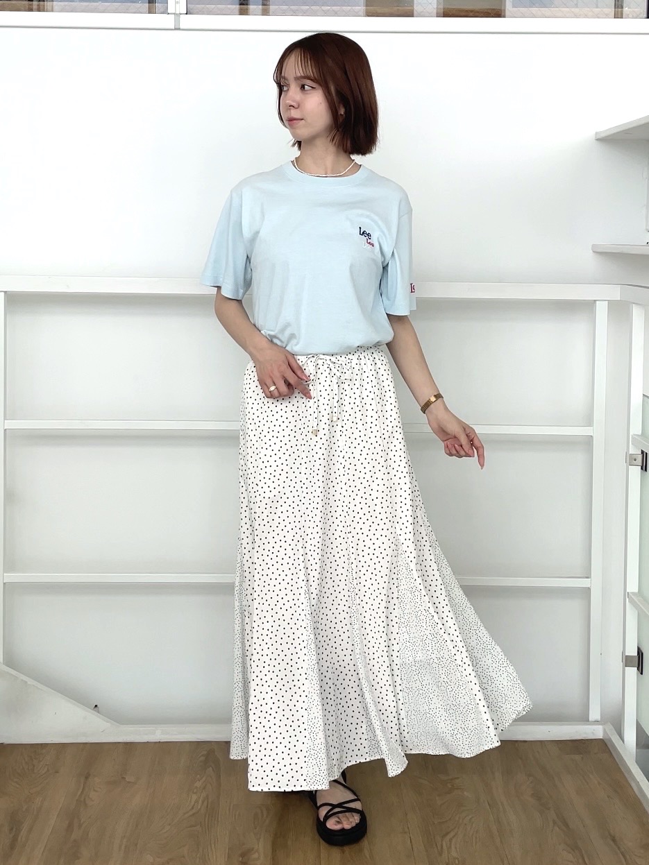 NATSUMIさんの「grove｜【Lee&times;grove別注カラーあり】MULTI LOGO H／S TEE」を使ったコーディネート
