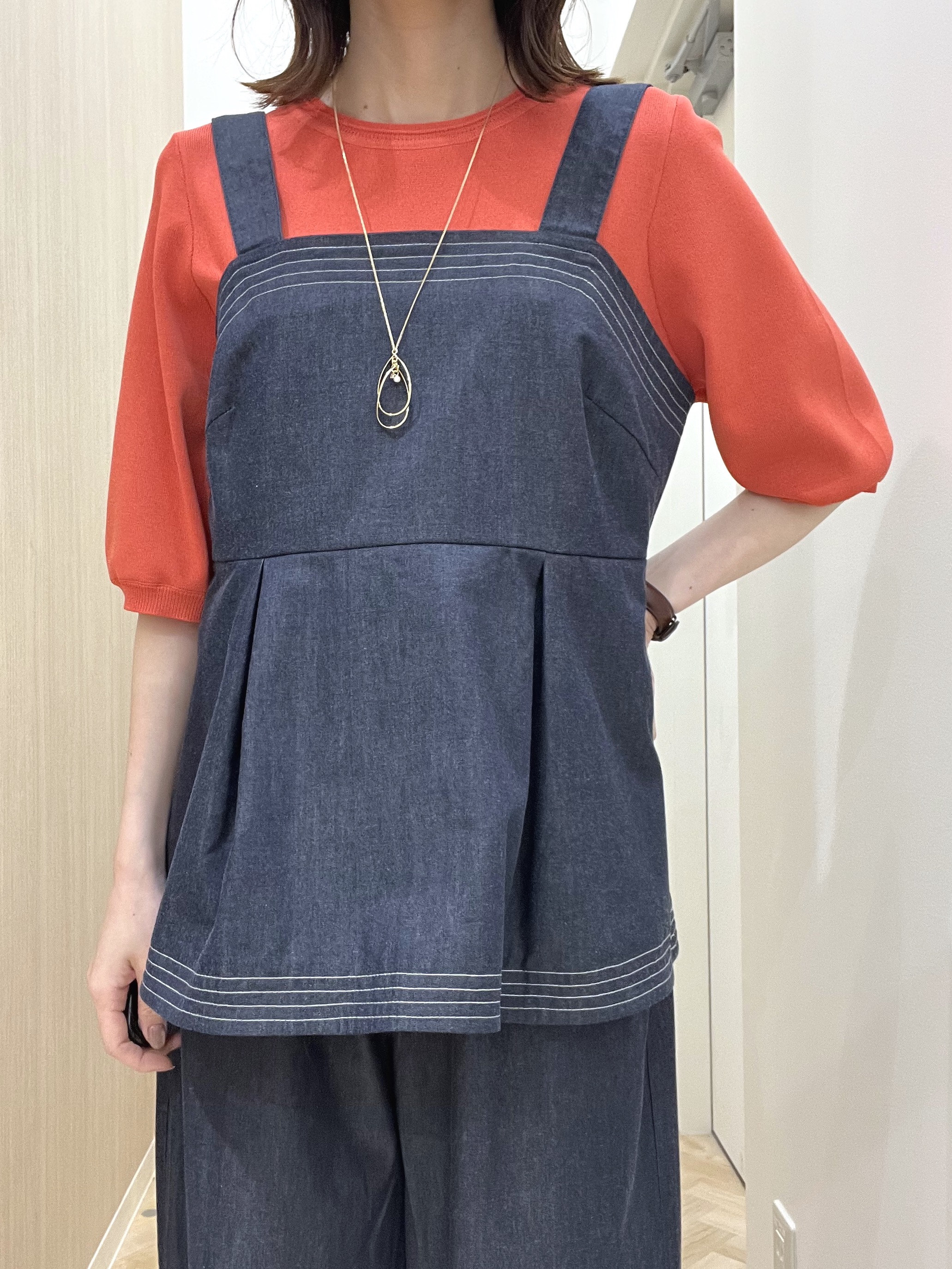  おまつさんの「grove｜【シリーズ累計36万枚/UVカット・ひんやり・洗濯機OK】やわらかドライタッチ 五分袖クルーネックニ」を使ったコーディネート