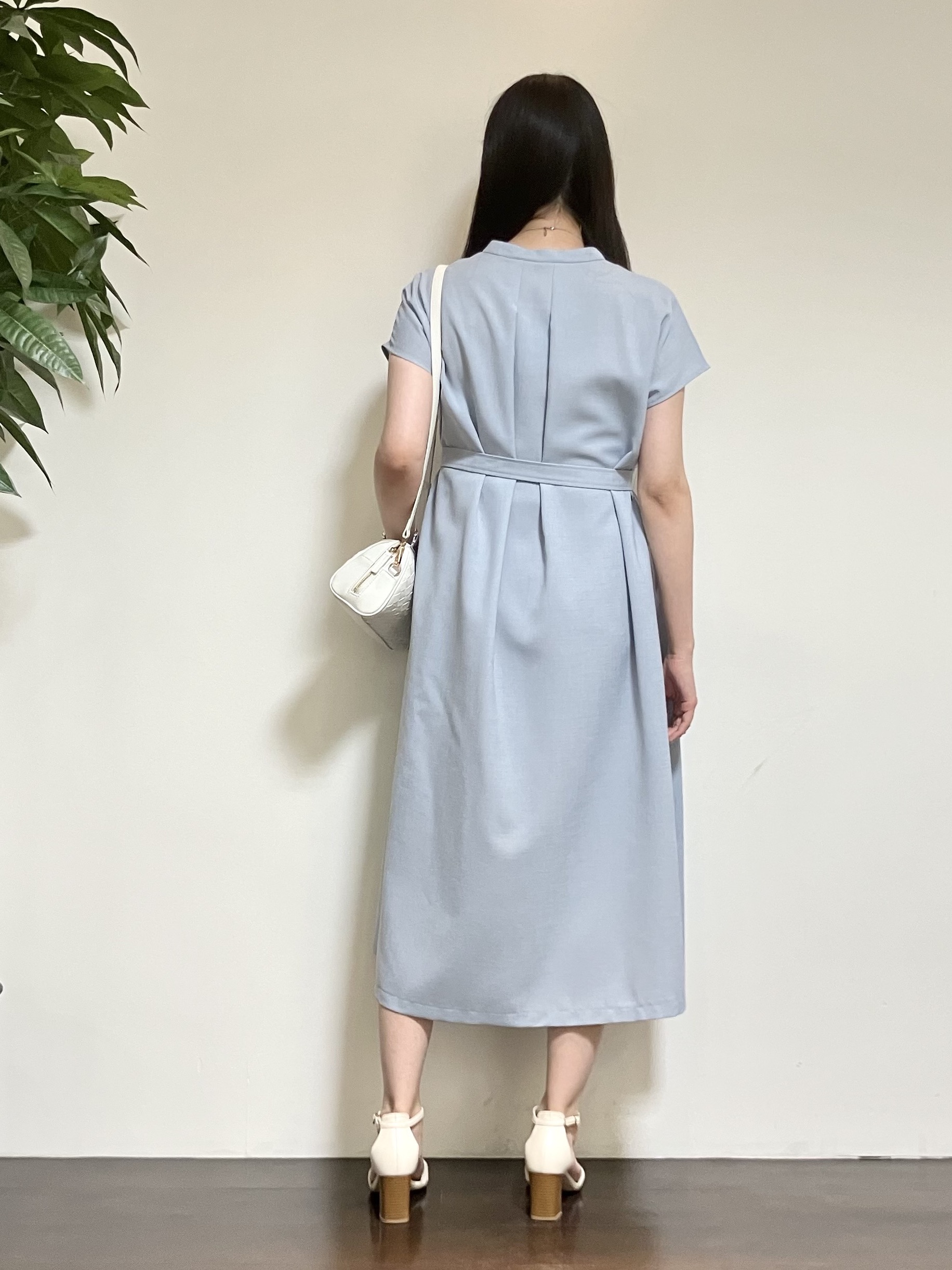 カレンさんの「UNTITLED｜【UV/接触冷感/遮熱/通気性】スラブバンドカラーワンピース」を使ったコーディネート