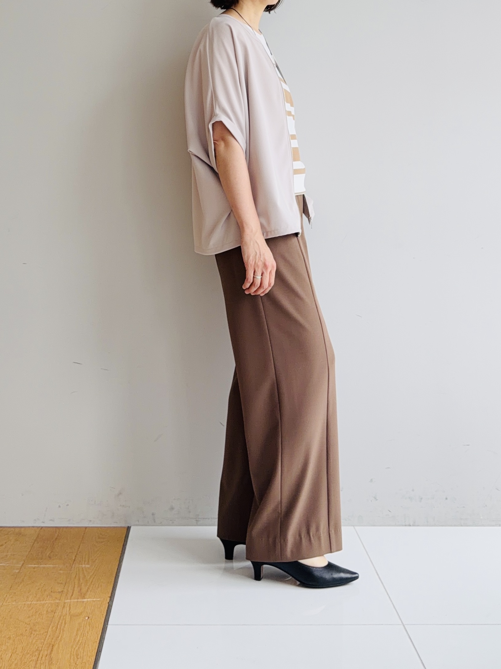 murayamaさんの「INDIVI｜【秋羽織り/着る日傘】ドルマンフォルムブルゾン」を使ったコーディネート
