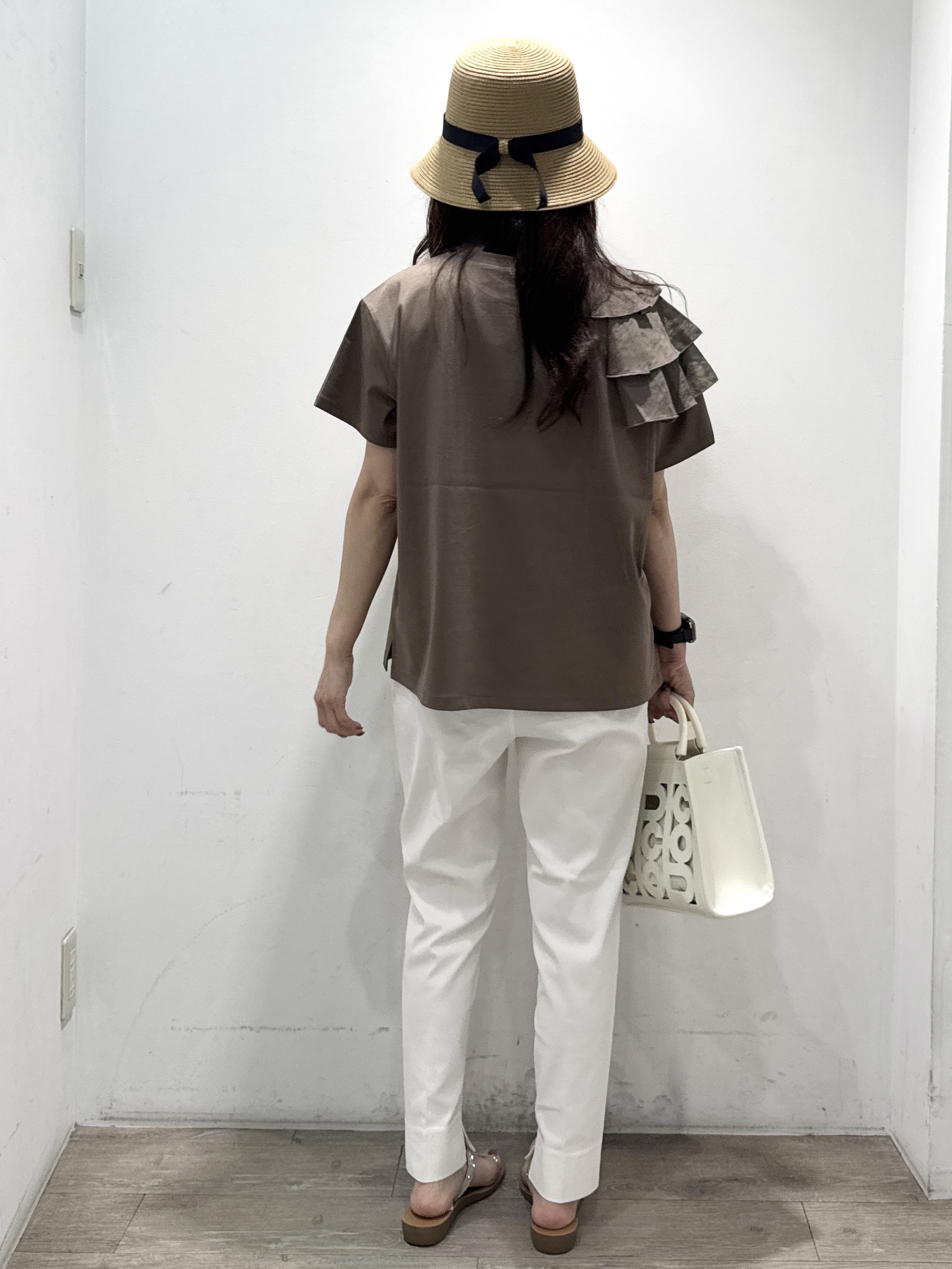yuicciさんの「OPAQUE.CLIP｜【接触冷感】アシメフリルドッキングカットソー《UVケア／洗濯機OK》」を使ったコーディネート