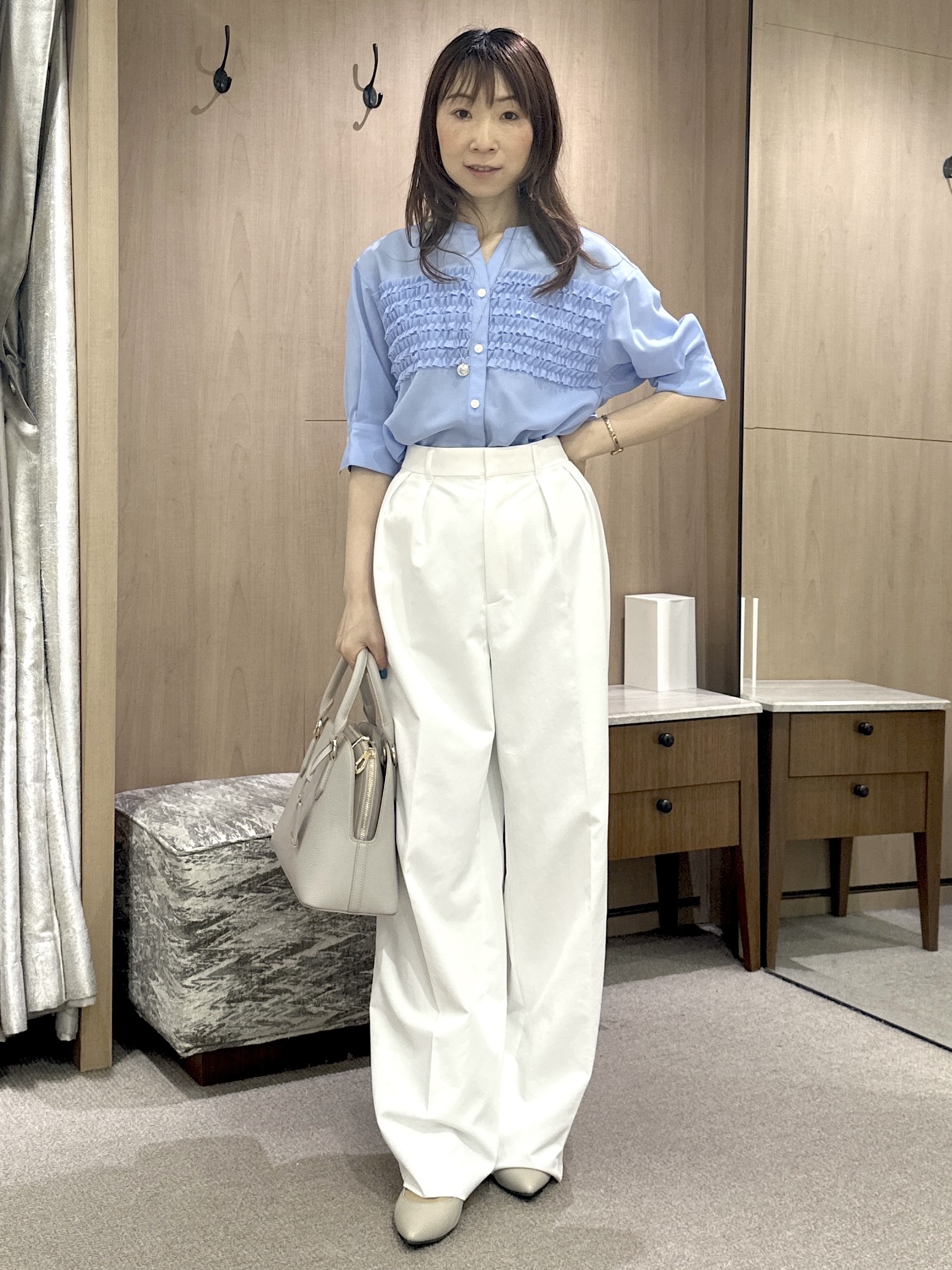 Miwaさんの「UNTITLED｜【接触冷感/通気性/洗える】フロントフリルブラウス」を使ったコーディネート