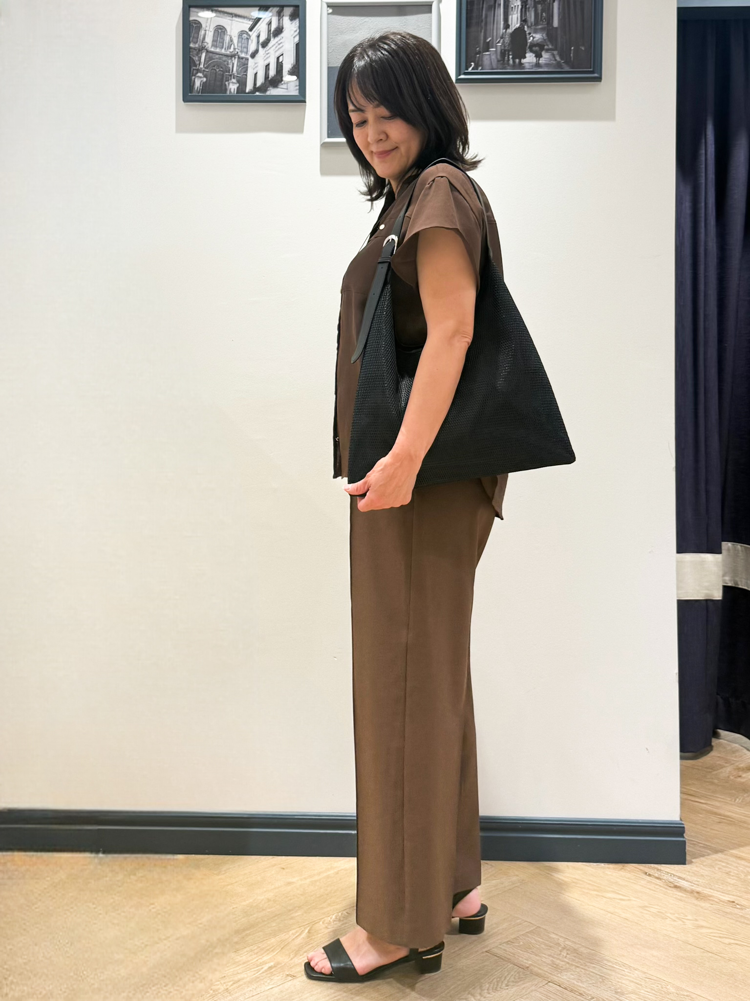 Lilyさんの「grove｜【洗濯機OK/SETUP可】シワになりにくい、フレアスリーブブラウス」を使ったコーディネート