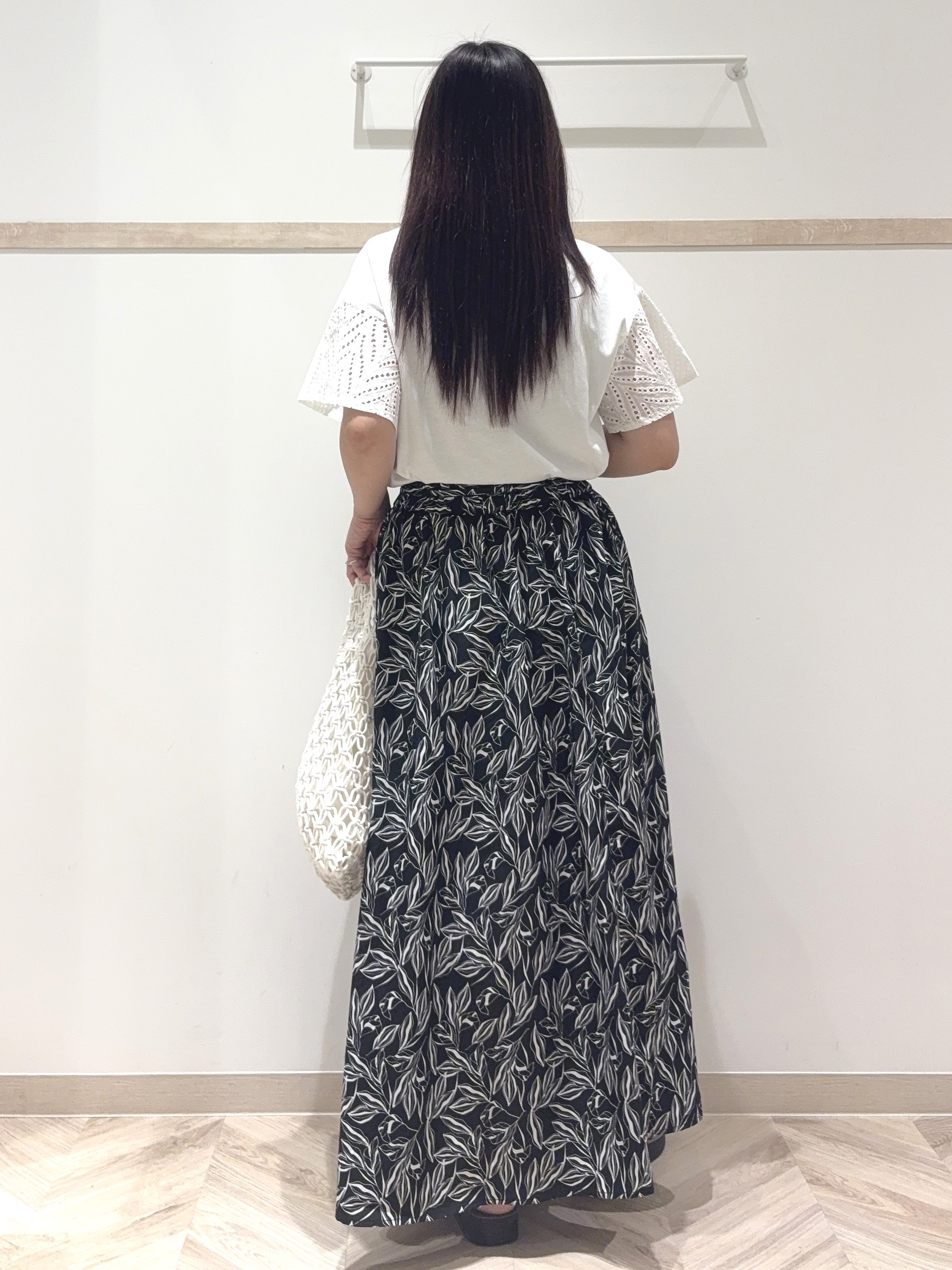 nanaさんの「SHOO･LA･RUE｜【S-LL/洗濯機可/体型カバー】汗じみが気になりにくい お袖レースフレアTシャツ」を使ったコーディネート
