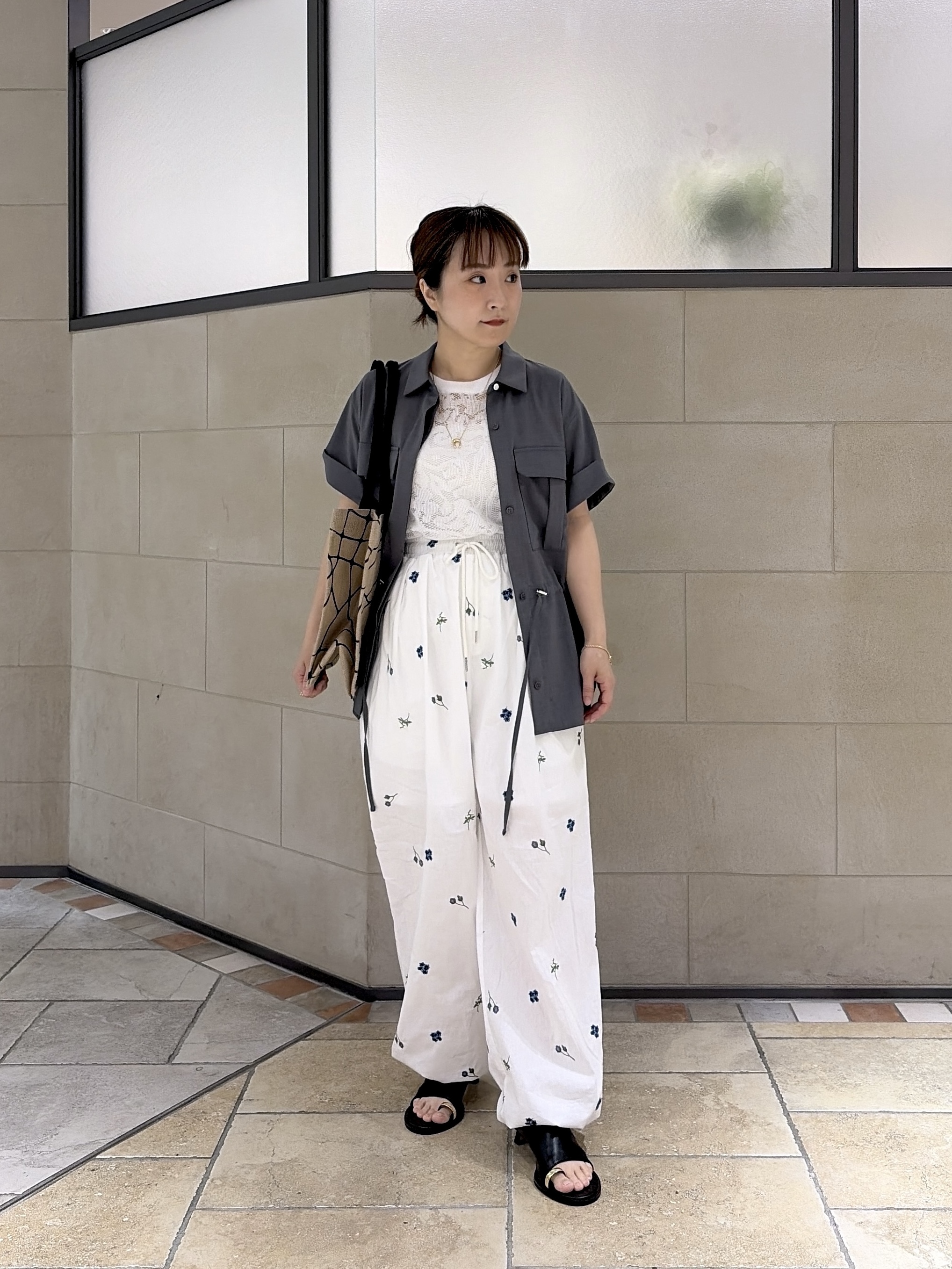 よねさんの「INDIVI｜Comfy SET UP｜サファリシャツ【セットアップ対応／通勤／カセット服／接触冷感／UVカット】」を使ったコーディネート