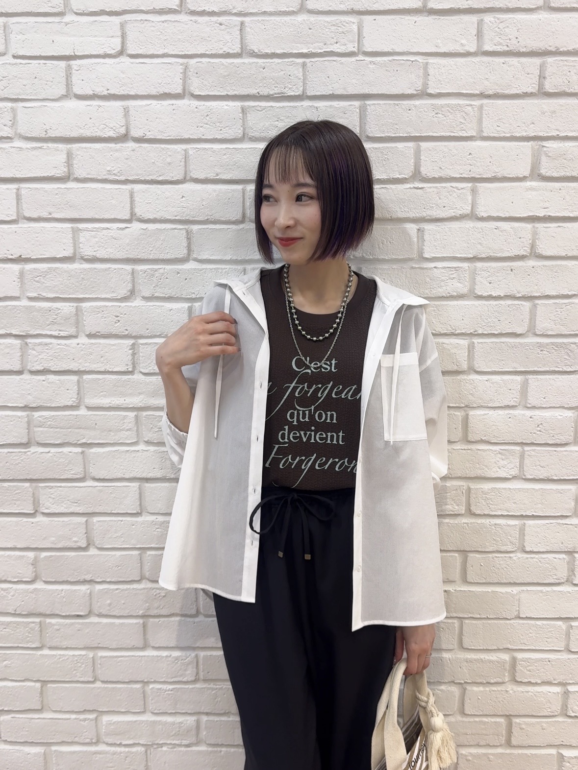 𝐜𝐡𝐢𝐤𝐚さんの「SHOO･LA･RUE｜【通気性〇/洗濯機可/S-LL】UVカット機能付き ライトな着心地シャツパーカ」を使ったコーディネート