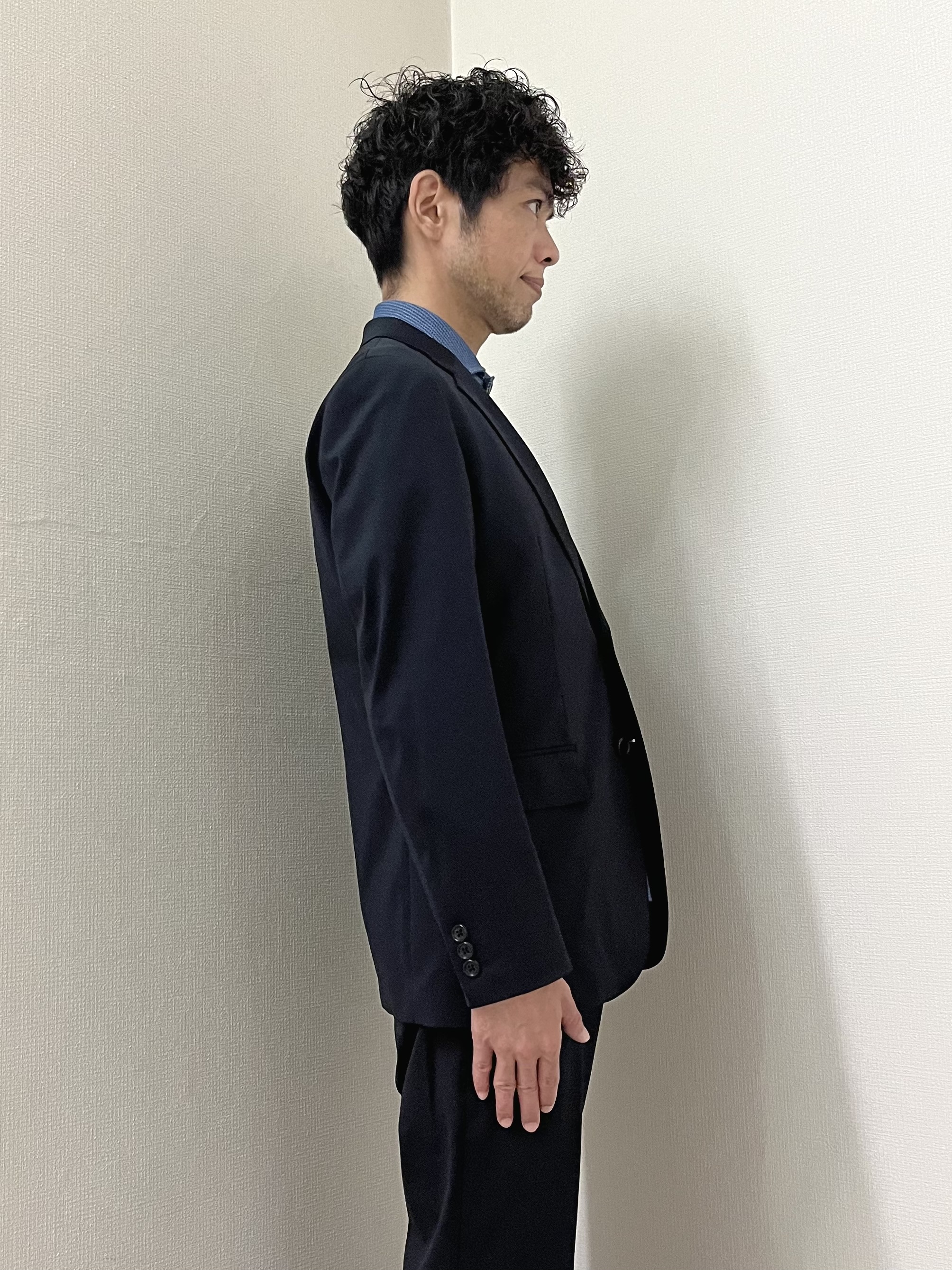 URAさんの「TAKEO KIKUCHI｜【360&deg;ストレッチ／軽量】None Of Stress ライト ジャケット（セットアップ対応）」を使ったコーディネート