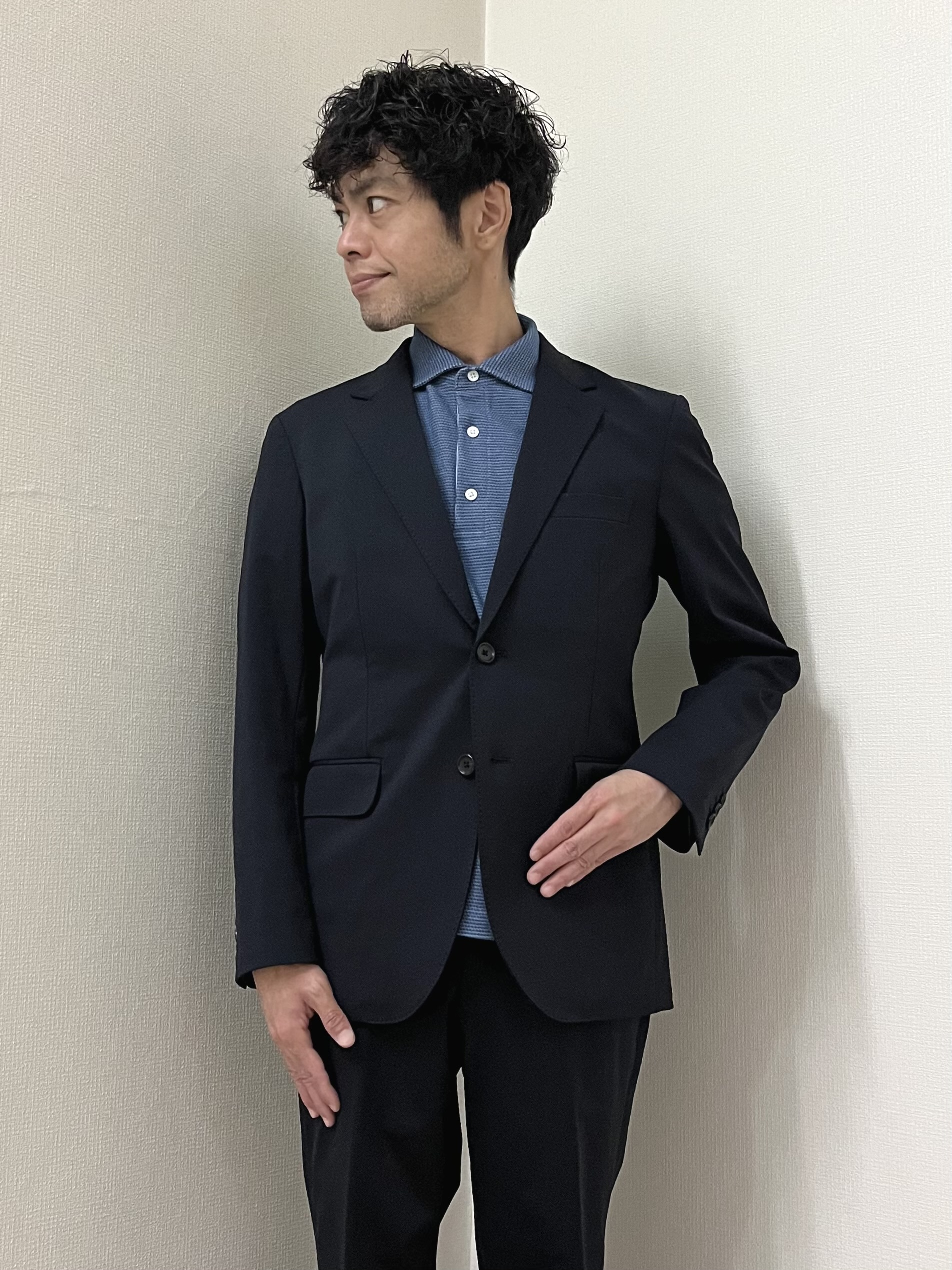 URAさんの「TAKEO KIKUCHI｜【360&deg;ストレッチ／軽量】None Of Stress ライト ジャケット（セットアップ対応）」を使ったコーディネート